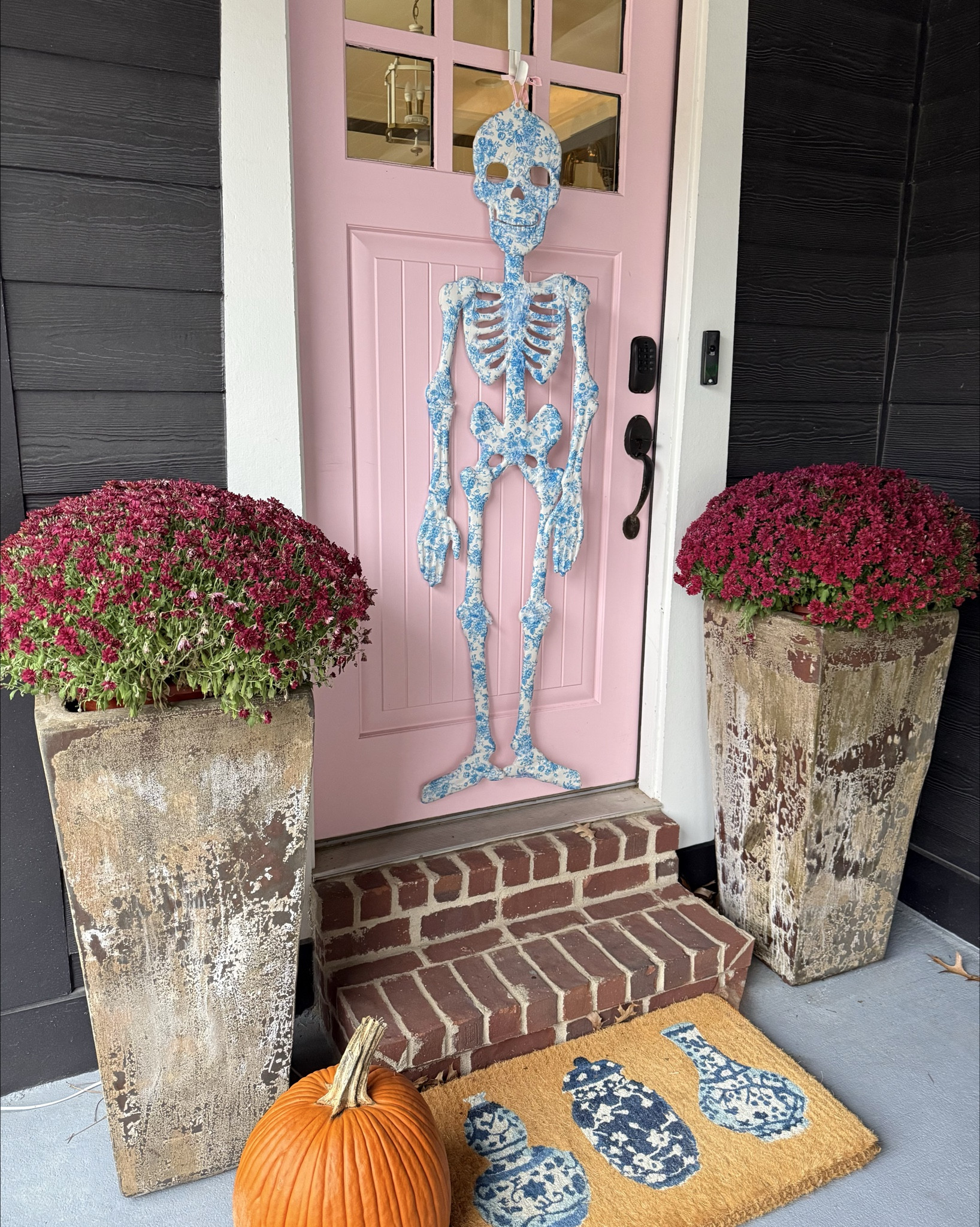 Favorite Halloween candy? Go!

Sharing a few fall photos before I go winter wonderland around here on Saturday! Comment SHOP and I’ll send you the link to this post. 🧡🩷


#LTKHoliday #LTKHalloween #LTKHome