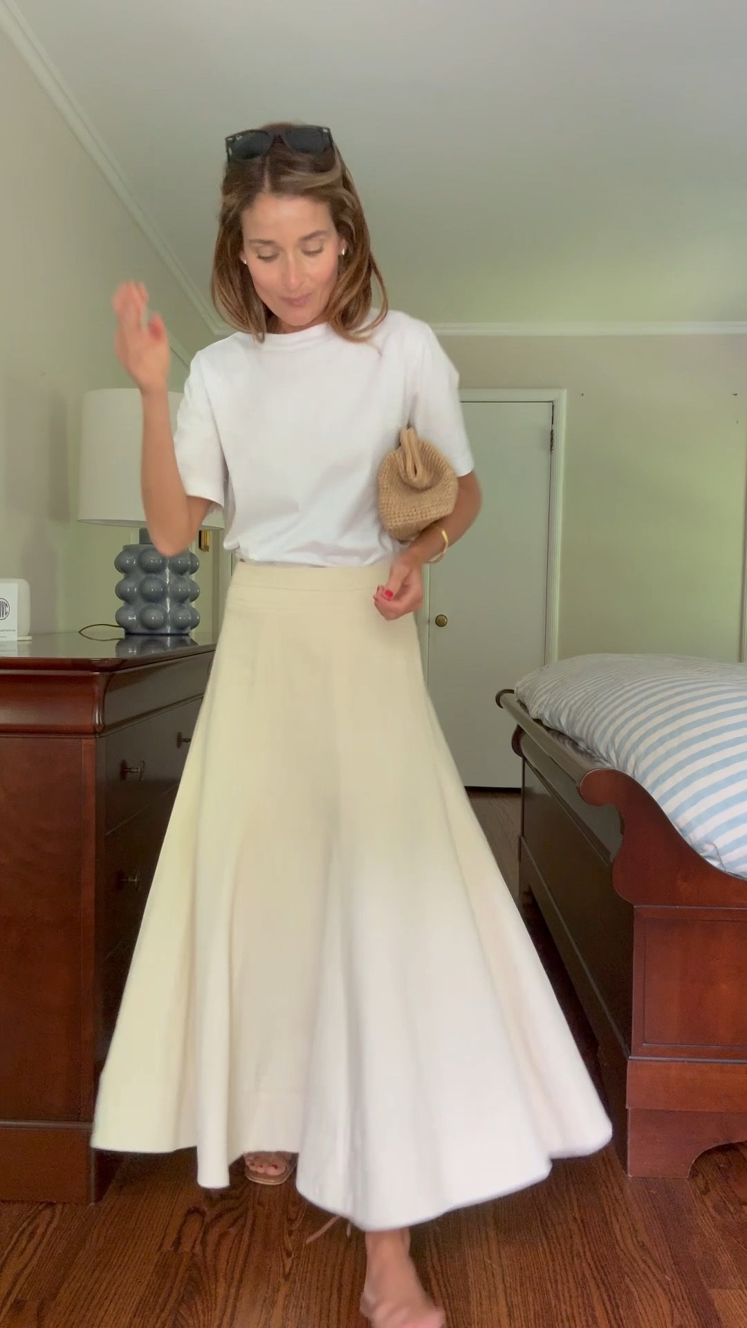 Happy Sunday 🤍 wearing an Xs t-shirt and size 2 skirt 