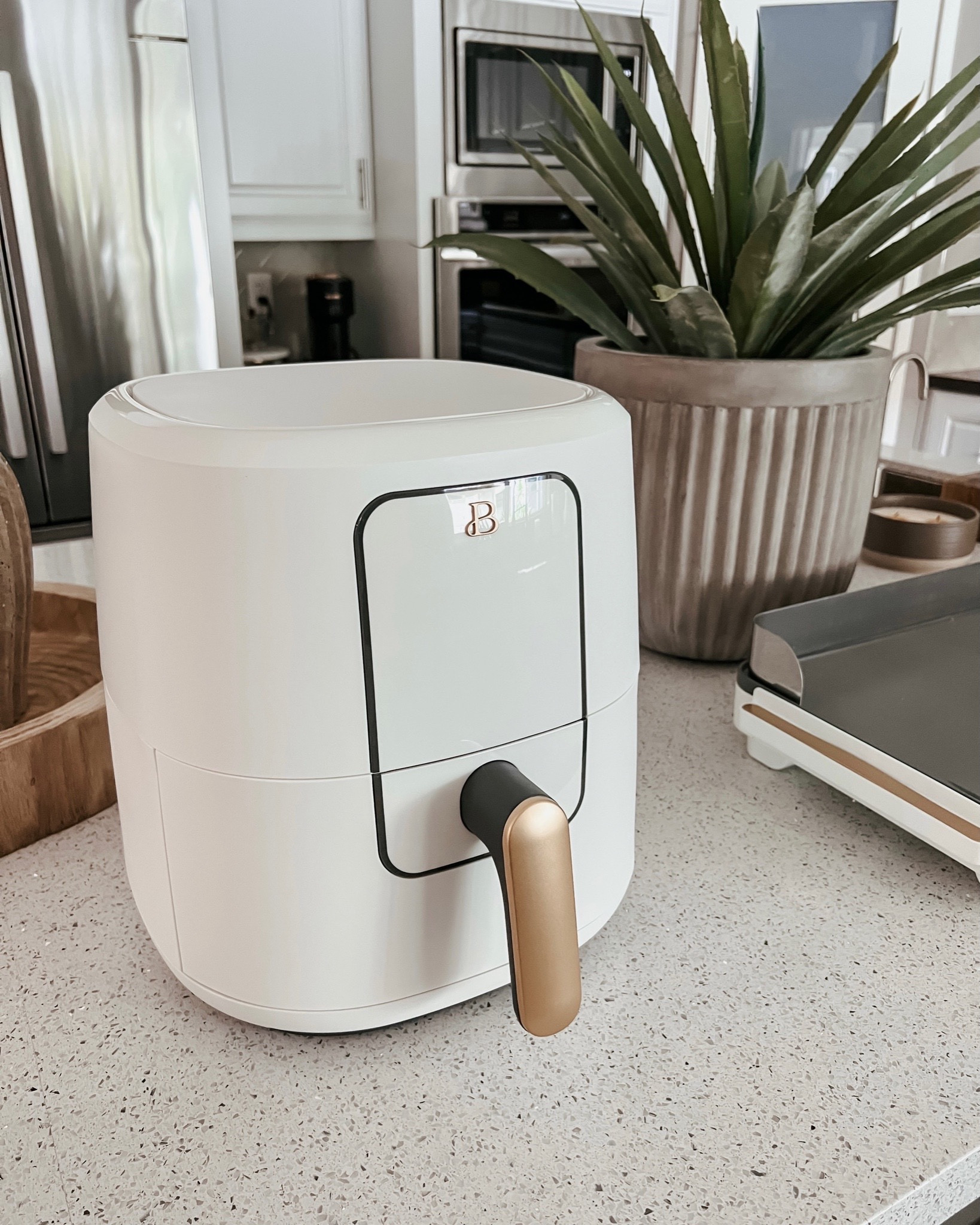 Save $20 on this beautiful air fryer 
Hosting a Mother’s Day Brunch or need gift ideas for the chef in your family. These appliances from Walmart are stunning. Air fryer, large griddle , electric
Kettle, heart shaped coffee mugs, 4 slice toaster , heart Dutch oven 
Everyday dishes 
Rose gold hardware 


#LTKGiftGuide #LTKhome #LTKsalealert