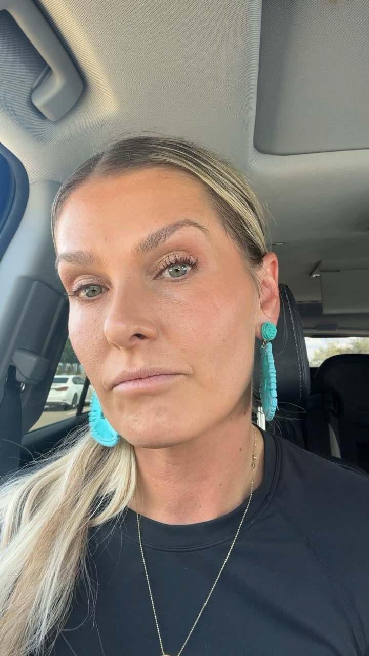 Brown mascara 