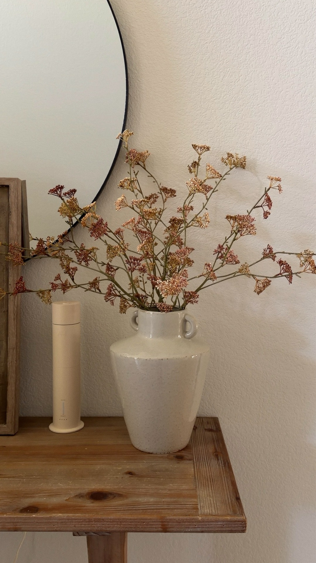 bought these walmart fall stems last year & still in love 🍂😍 you get 3 for under $6 😮‍💨 i have 6 in this vase here to make it full 👏🏼✨ @Walmart #walmartfalldecor #fallflorals #fallstems #affordablefalldecor

#LTKSeasonal #LTKHome