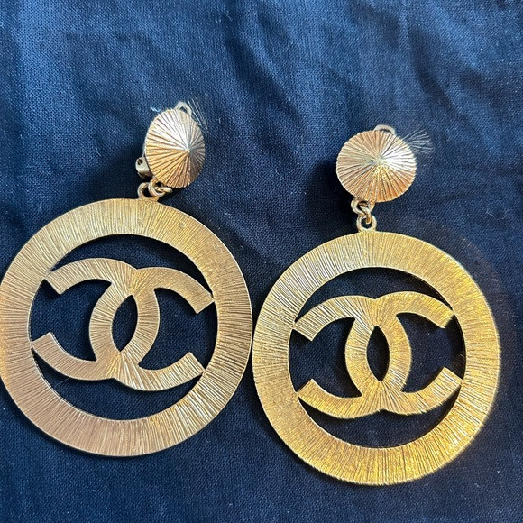 Chanel vintage XL sunburst CC clip on earrings | Poshmark
