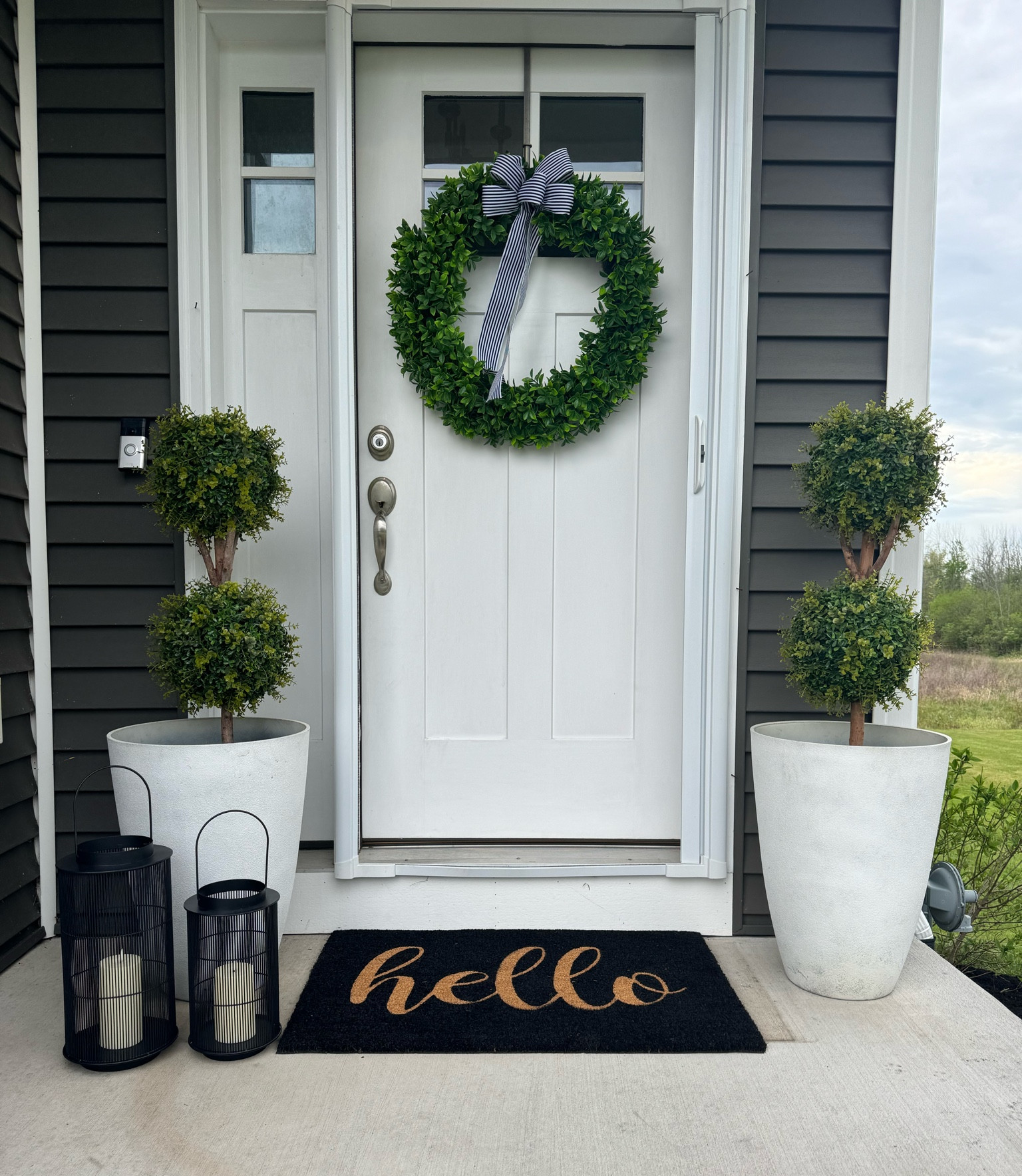 Loving our front door this season! 🤩

#LTKSaleAlert #LTKSeasonal #LTKHome