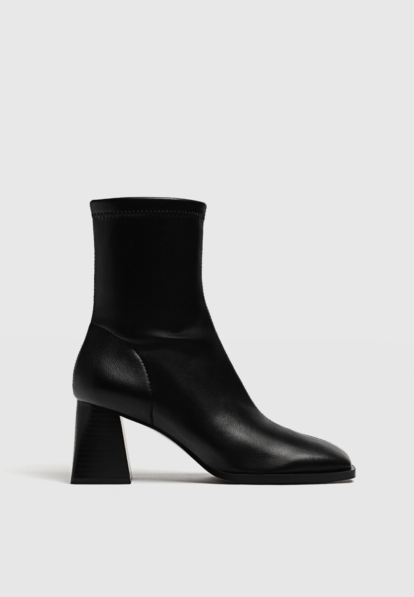 Stretch-Stiefeletten mit halbhohem Absatz | Stradivarius DE
