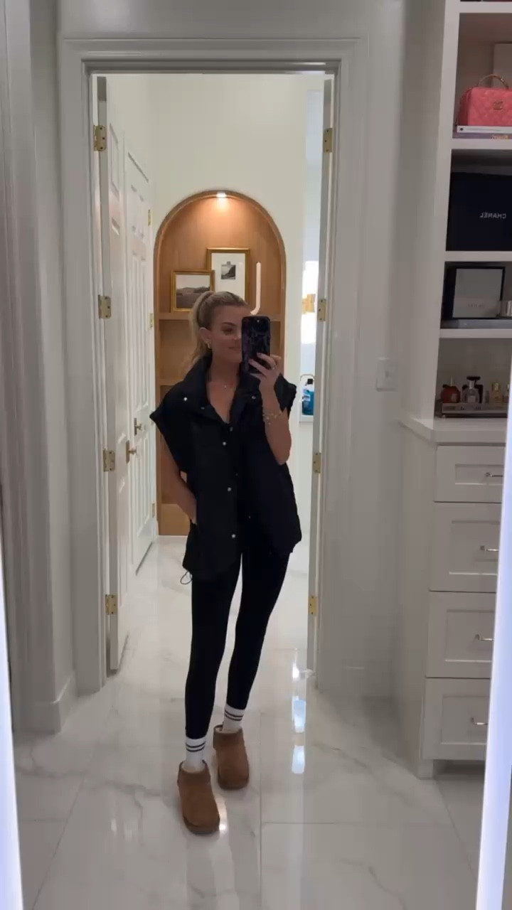 My outfit today - this puffer vest is from Amazon and it’s perfect for the rainy weather today! Use code JESS20 for my jewelry! (wearing a size small in the onesie)

Amazon finds, Amazon fashion, Amazon puffer, leggings, workout sets, casual wearr

#LTKHoliday #LTKSeasonal #LTKStyleTip