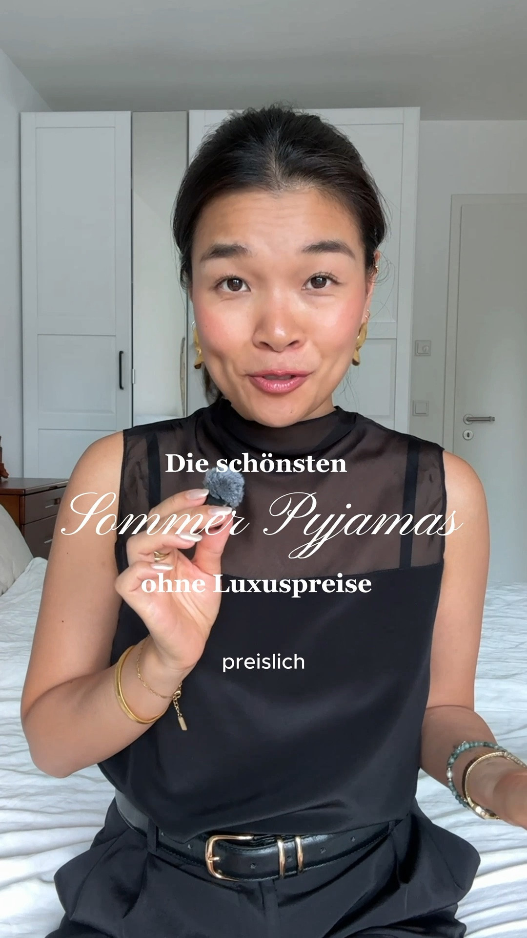 In meiner neuen Serie „Elegante Mode ohne Luxuspreise“, recherchiere ich die schönsten Pieces für dich, damit du dir die stundenlange Recherche sparst. Dabei achte ich darauf, dass sie hochwertig sind und preislich absolut fair. Dieses Mal: Sommer Pyjamas✨Denn auch beim Schlafen möchten wir uns elegant fühlen😌

Was soll ich als Nächstes für dich recherchieren? Schreib es in die Kommentare – und folg mir für mehr elegante Fashion-Finds✨
#pyjama

#LTKdeutschland #LTKeurope #LTKsummer