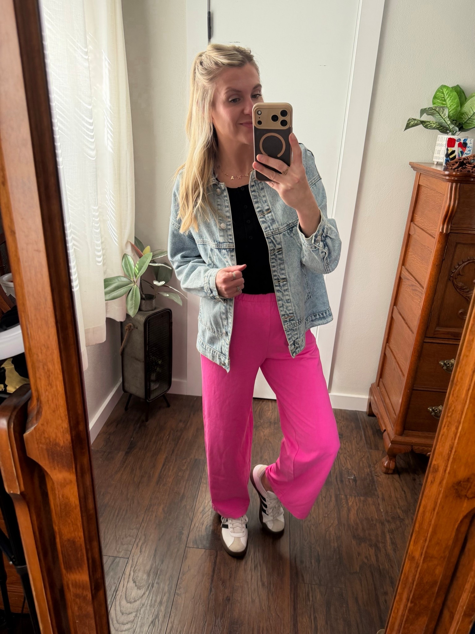 Love these heavy weight pants from Gap! The fit is too good and the quality is top tier! Wearing a size small. #gap #maurices #amazon #springoutfit 

#LTKSeasonal #LTKSaleAlert #LTKSpringSale