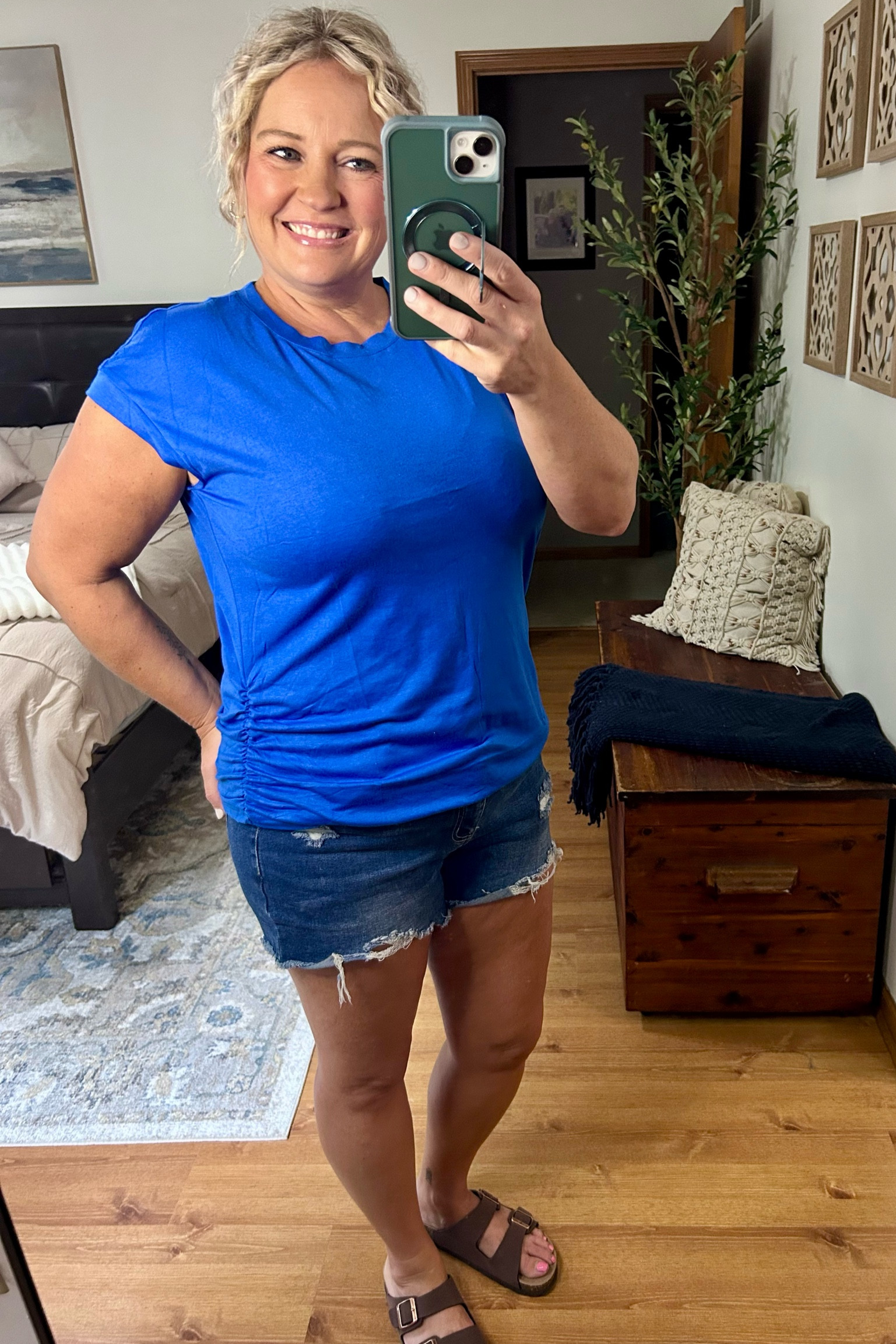 Love a good ruched tee!! And this color is 🔥🔥🔥! Great price too! 

#LTKOver40 #LTKStyleTip