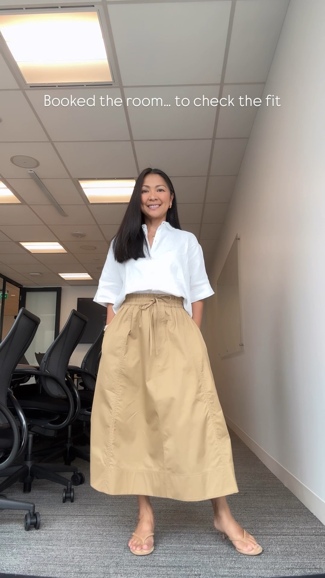 Khaki cotton maxi skirt and white boxy linen top

#LTKworkwear #LTKsummer #LTKpetite