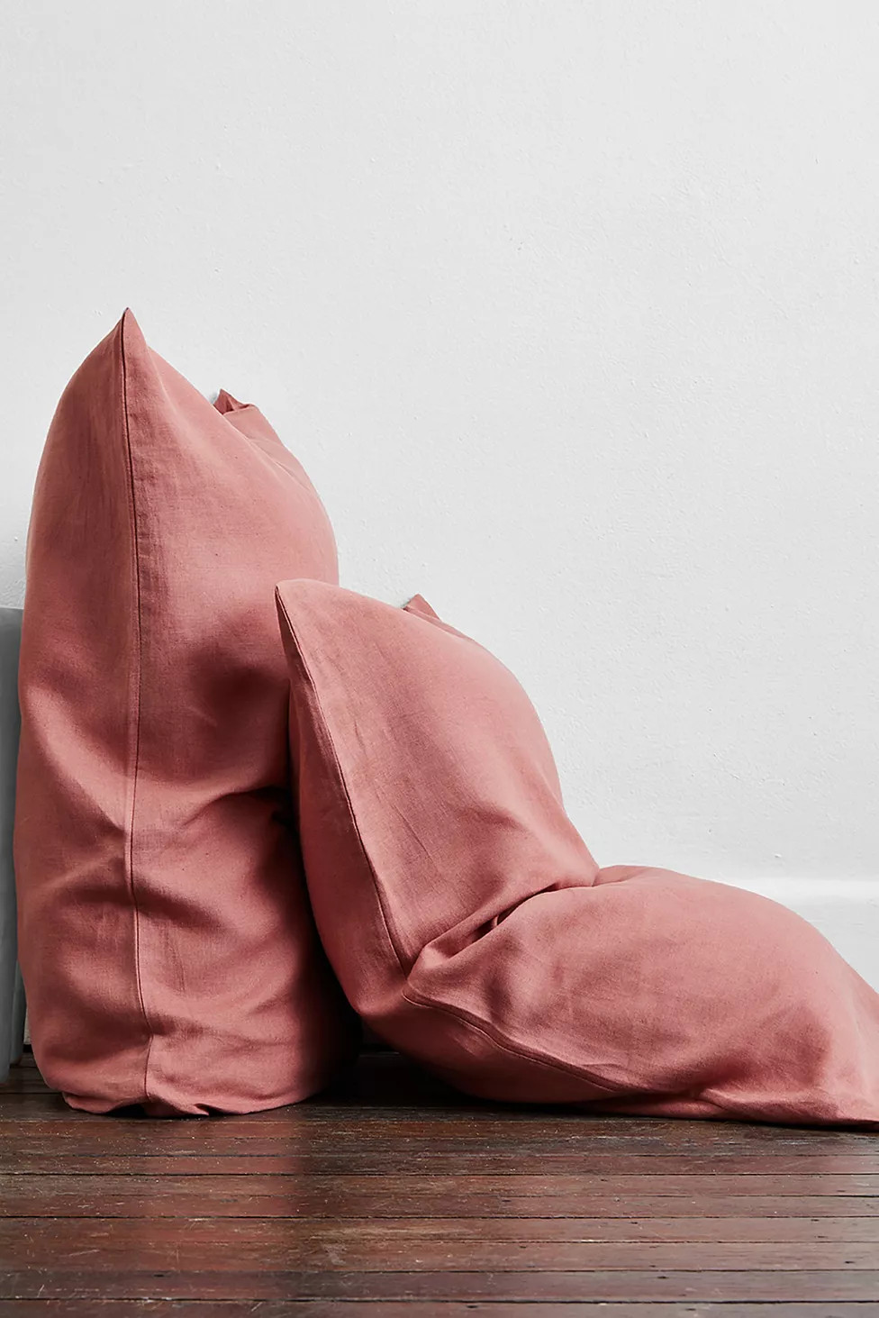 Bed Threads 2-Piece French Flax Linen Pillowcase Set | Urban Outfitters (US and RoW)