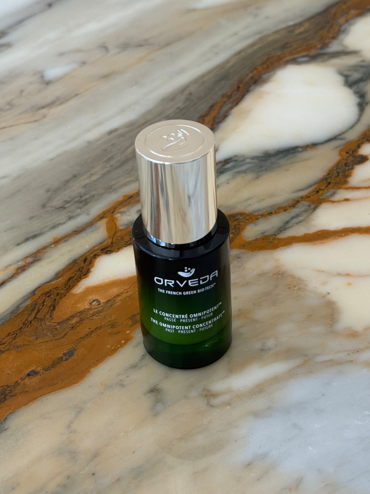 After having Kaia, my hands have gotten so dry from washing my hands so often. When I heard @orvedaskincare launched on Nordstrom.com I had to try it 🧴

#IAMORVEDA #ADVANCEDSKINCARE #FRENCHBIOTECHNOLOGY #TAILOREDSKINCARE #NORDSTROMPARTNER
