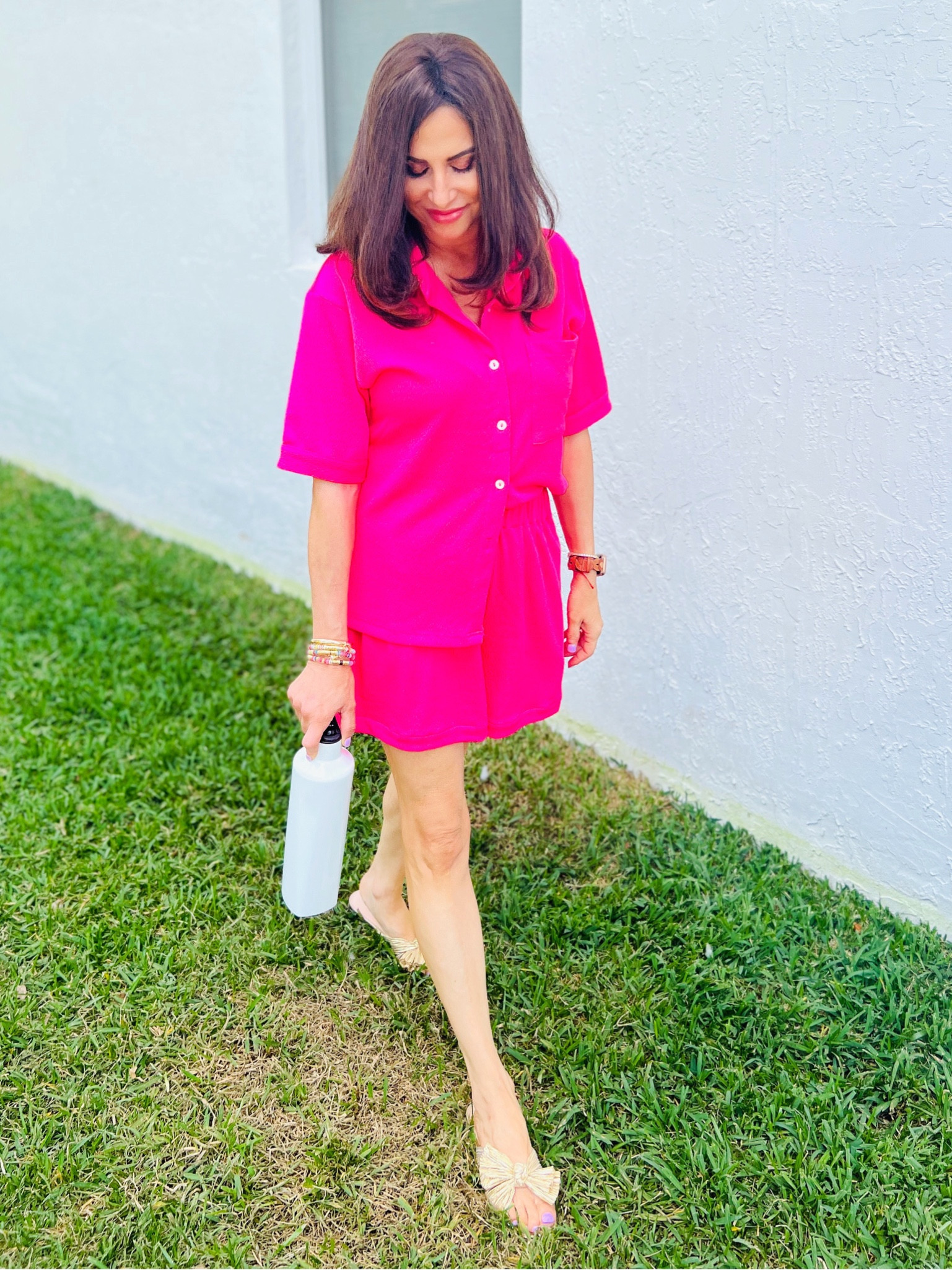 A great spring set . 
Pieces sold separately. 
Top size sm 
Shorts xs 
Slides TTS 

#LTKunder50 #LTKstyletip #LTKSeasonal