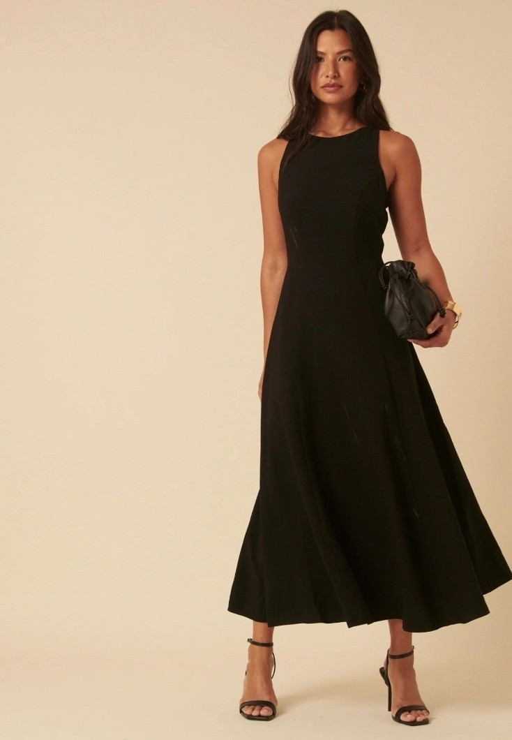 Black summer midi dress for petite women.Hey I am 4'11/150cm petite fashion expert and I share style tips and fashion for short women.

#LTKPetite #LTKMidsize