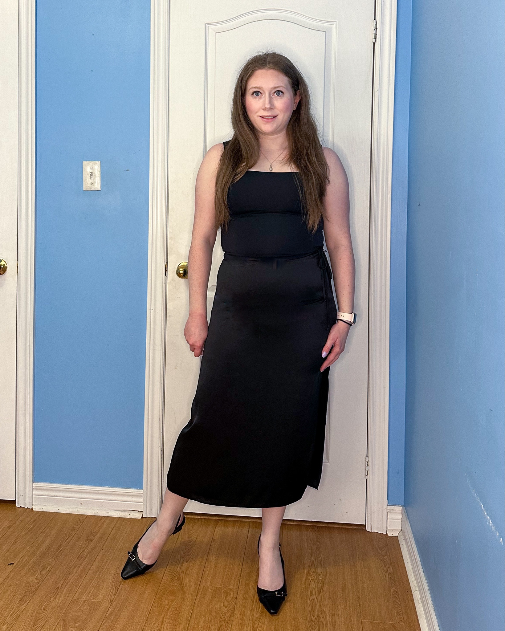 Date Night Outfit

Pair the Aritzia contour squareneck tank top, satin skirt and slingback heels to complete this look.

Aritzia Contour Tank Top (Size M)
Aritzia Elixir Skirt (Size 12)

#LTKstyletip #LTKmidsize