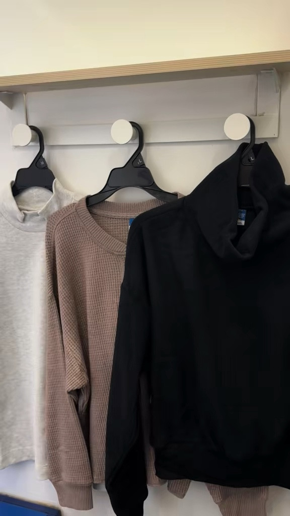 recent viral try on from old navy 🤍😇🙌

#LTKSeasonal #LTKGiftGuide #LTKFindsUnder50