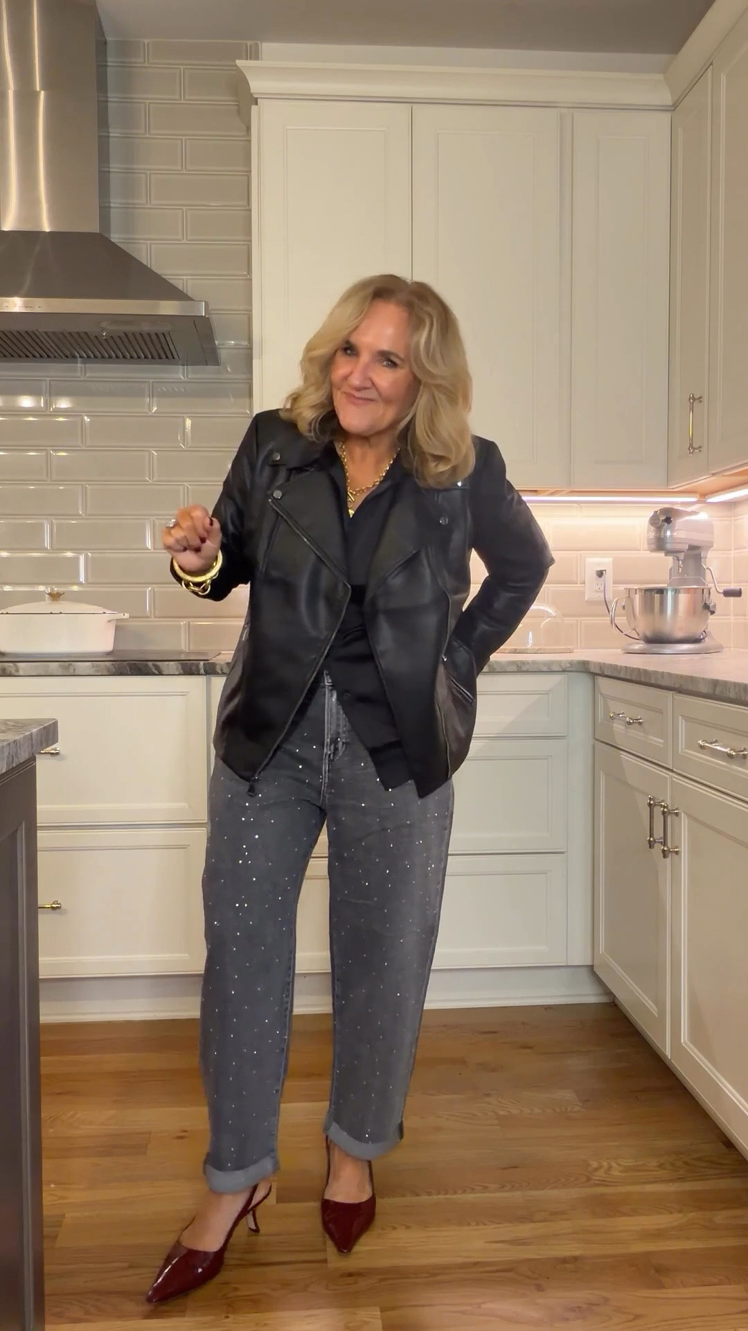 A little sparkle on your jeans? Why not! I’m wearing a size 1 in everything, and a little tip on the rhinestone jeans: size down if you prefer a less slouchy fit.