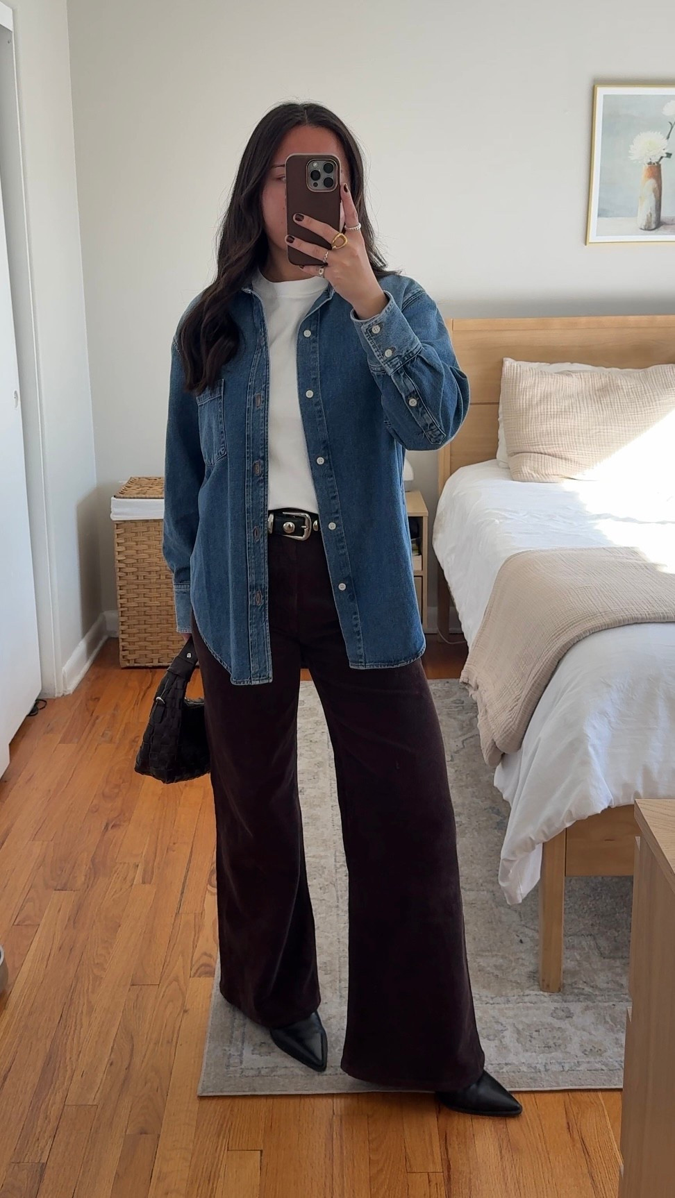 Shirt and tshirt: size small 
Pants are old CoH