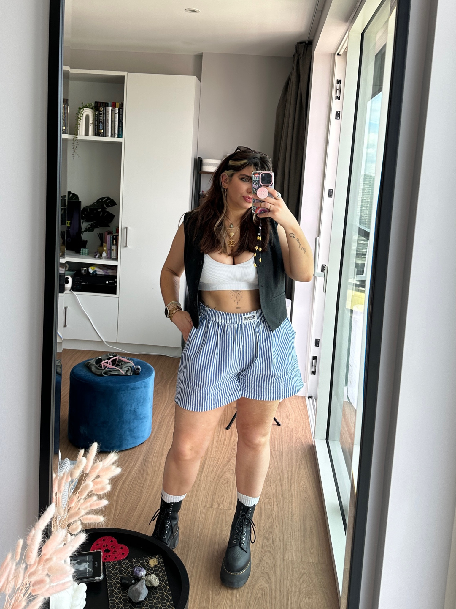 boxer shorts chatty grwm reel

about me: 164cm | UK14 | 32H

outfit detail and sizes: 
boxer shorts: asos [14]
bralette: primark 3pck [S]
waistcoat: primark [16]
boots: dr martens

#LTKMidsize #LTKSeasonal #LTKStyleTip