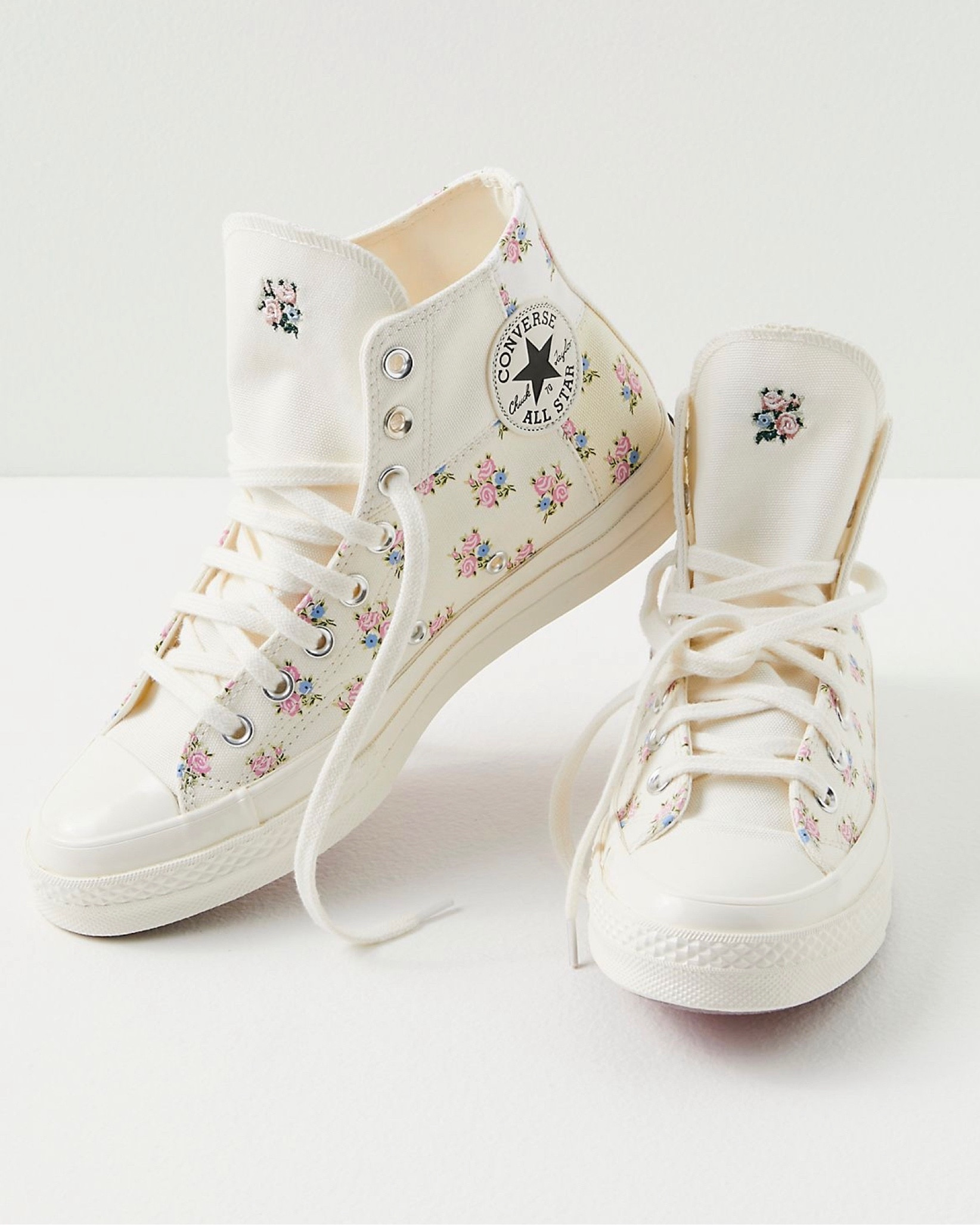 Gorgeous new shoes by converse, perfect for the spring! 

Shoes
Flowers
Spring
Date night
Outfit
Ootd 

#LTKshoecrush #LTKunder100 #LTKFind