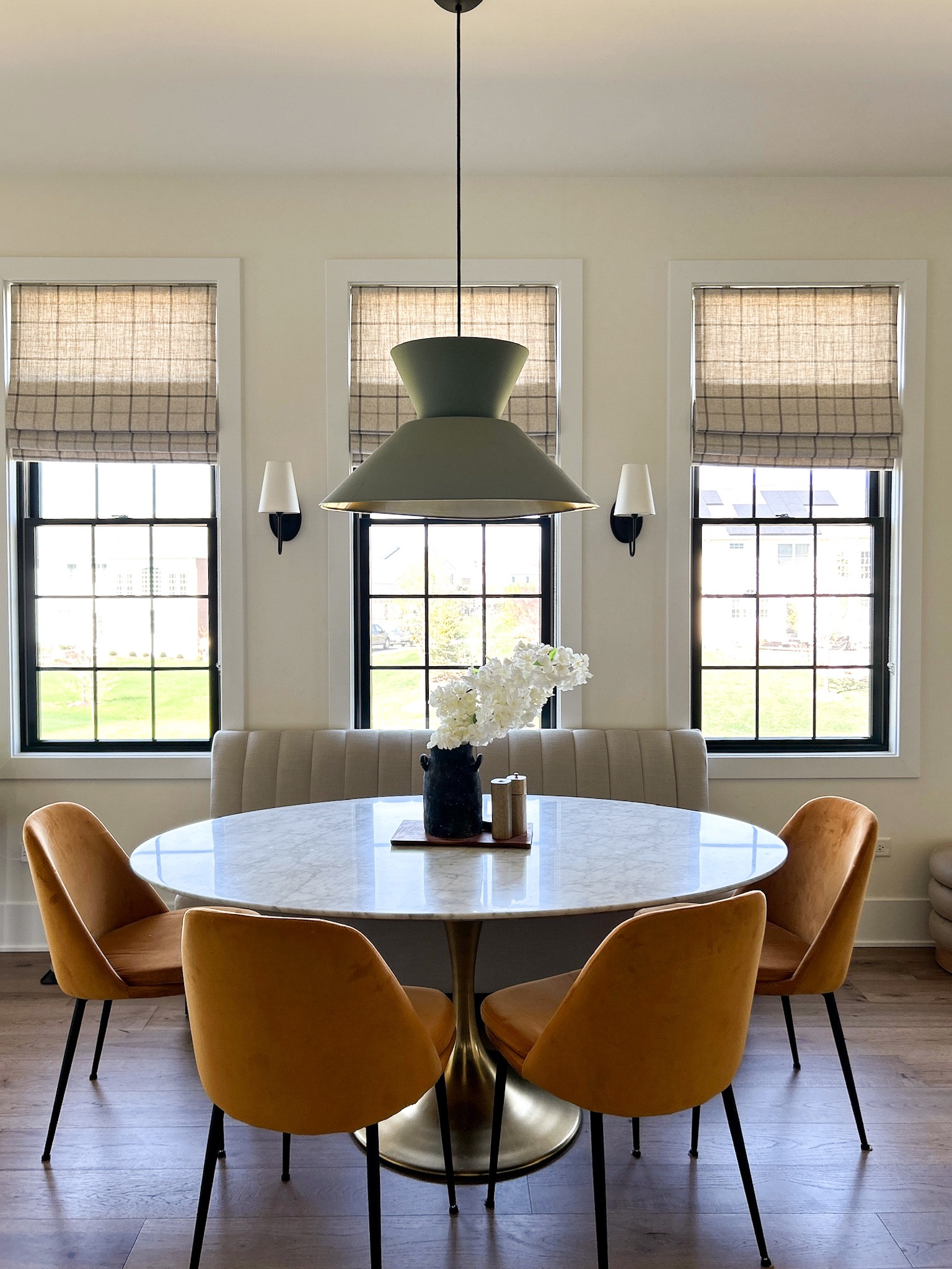 Breakfast nook, spring flowers, cherry blossoms, table, lighting, banquette