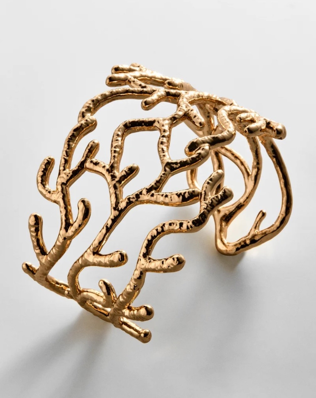 Coral Cuff

#LTKTravel #LTKOver40 #LTKootd