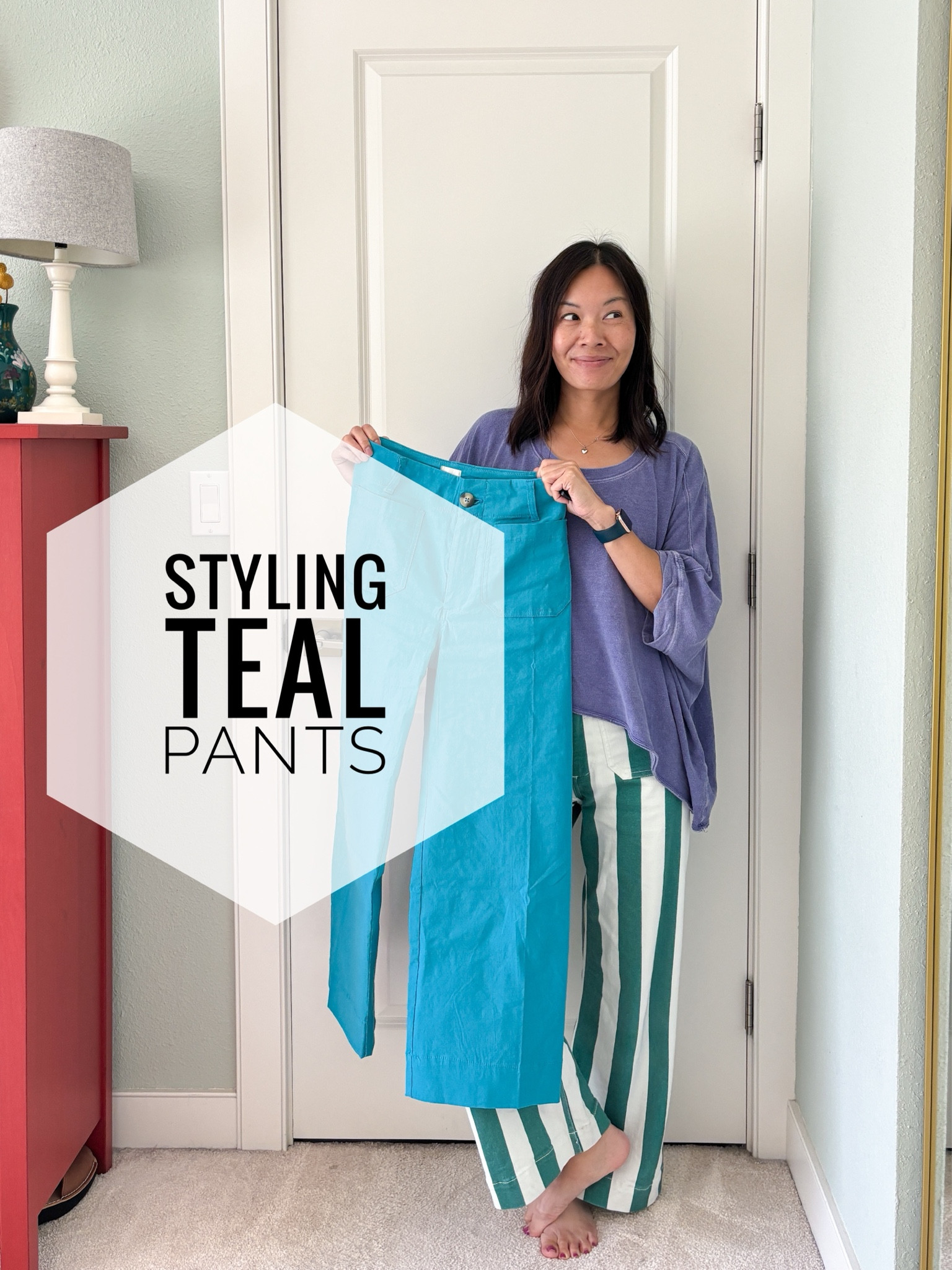 Wearing size 25, standard length, for size reference! 