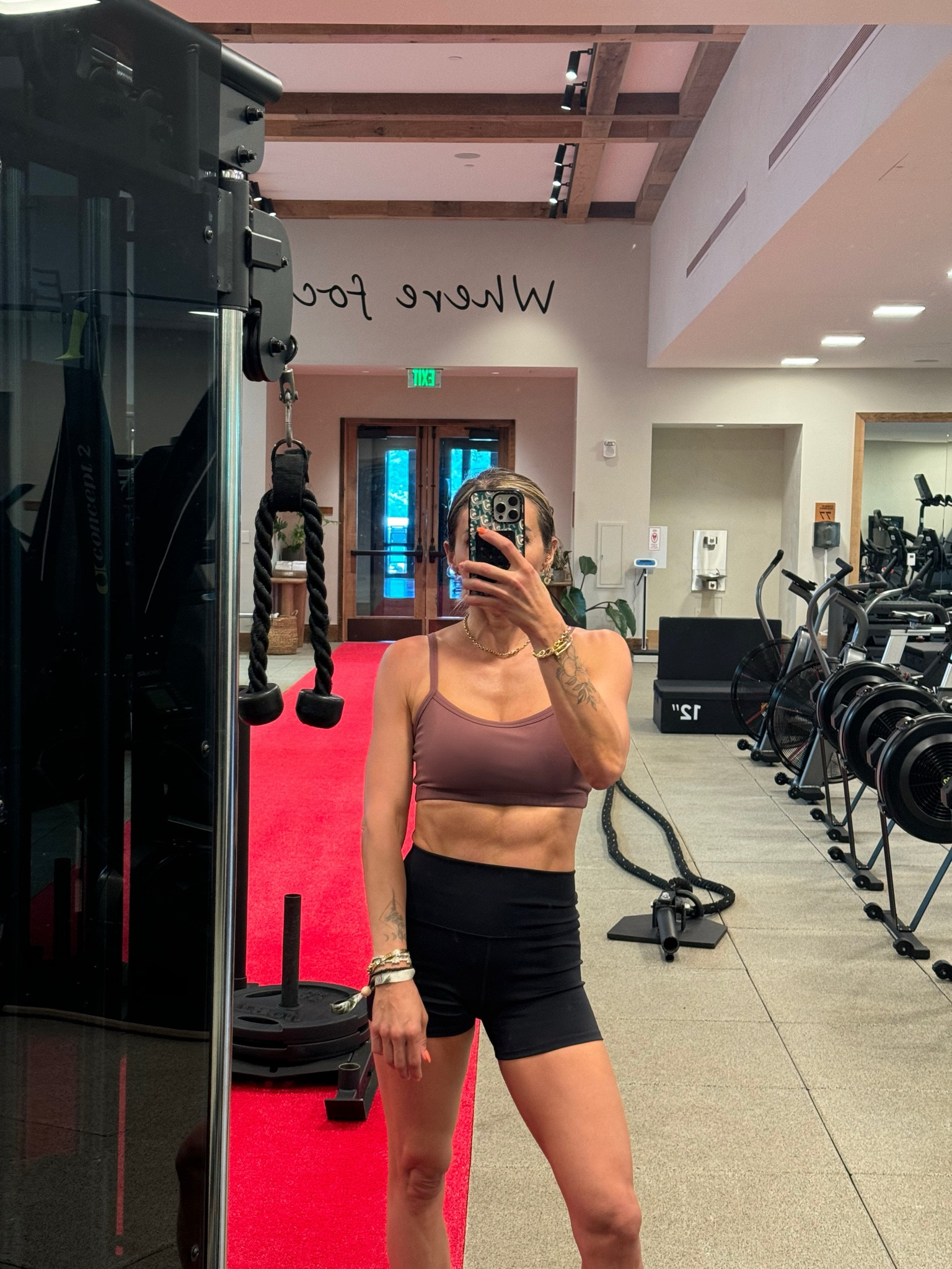 Got in a sweat session in Hawaii! 💪🏻🖤

#LTKStyleTip #LTKFitness #LTKActive