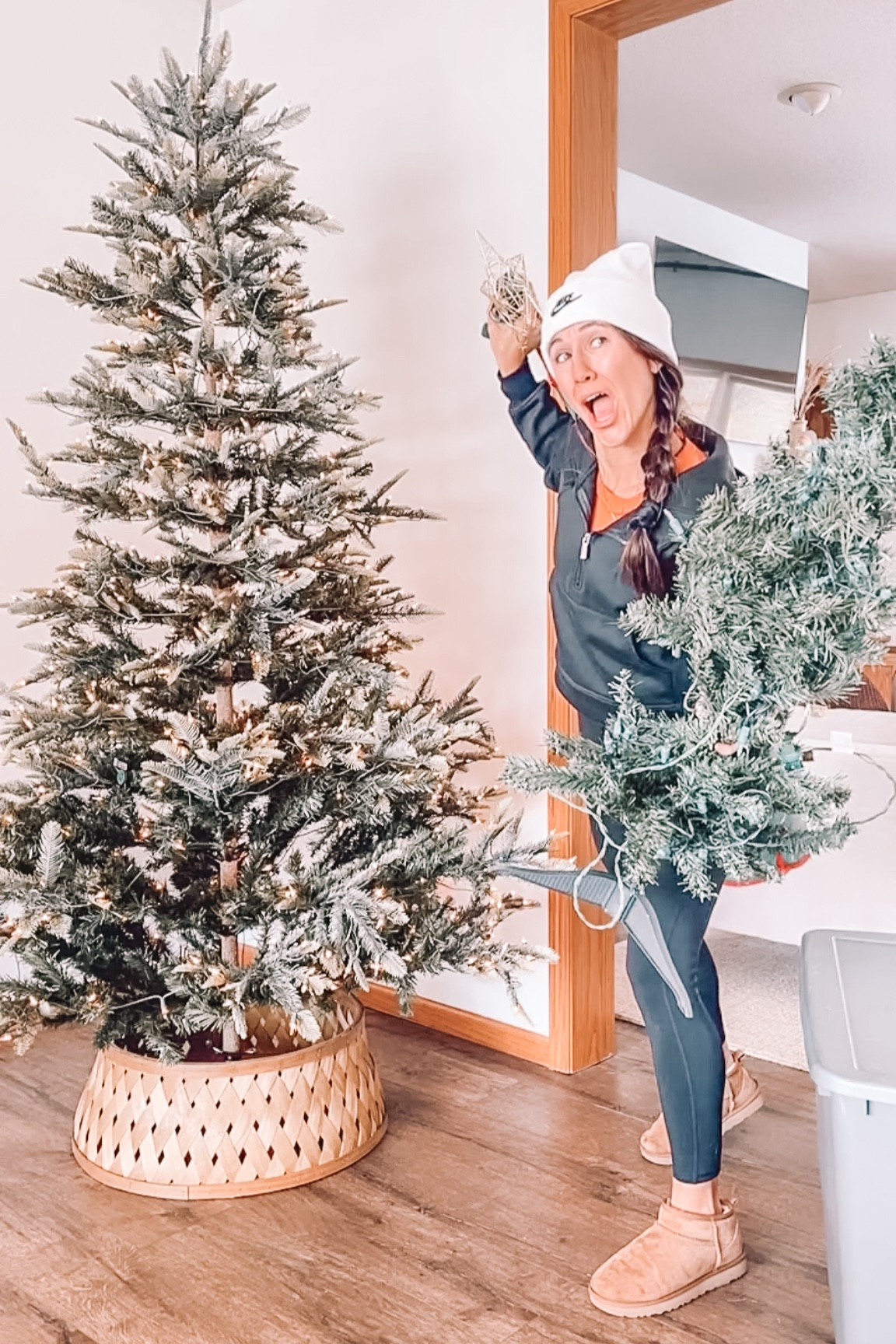 Faux Christmas tree & fleece leggings! 

Amazon finds 
Lulu look a like sweatshirt 
Nike hat
Winter hat
Christmas tree
Tree skirt 
Holiday decor
Christmas decorations 


#LTKHoliday #LTKshoecrush #LTKSeasonal