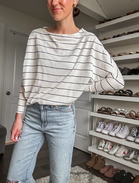 Striped long sleeve top for spring! 🤍

Spring outfit // spring fashion // distressed jeans

#LTKstyletip #LTKSeasonal #LTKfindsunder100