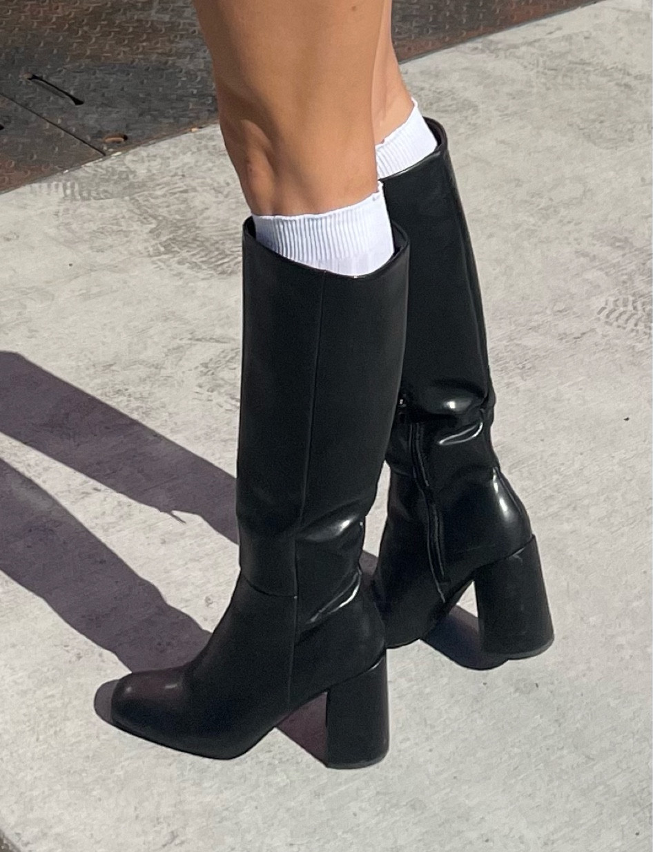 Steve Madden Boots. Wearing size 7, true to size! 

#LTKautumn