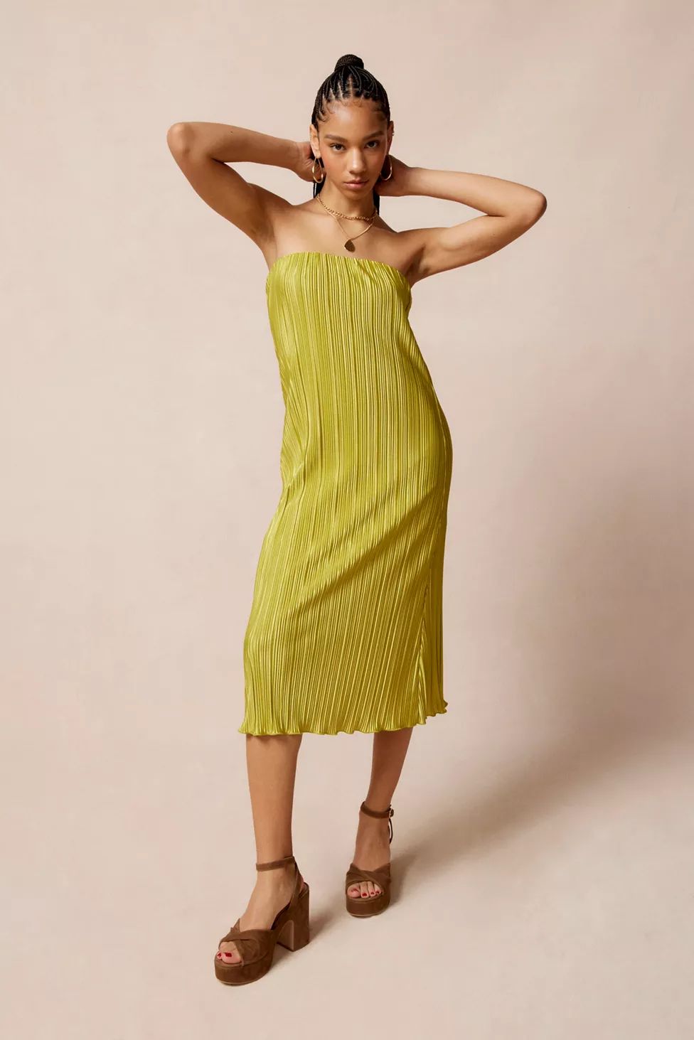 UO Brittany Textured Strapless Midi Dress | Urban Outfitters (US and RoW)