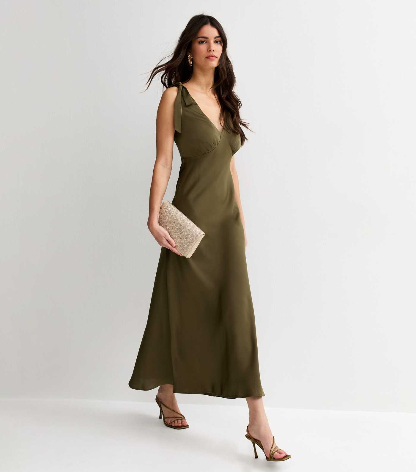 Light Khaki Tie Shoulder Plunge Maxi Dress | New Look | New Look (UK)