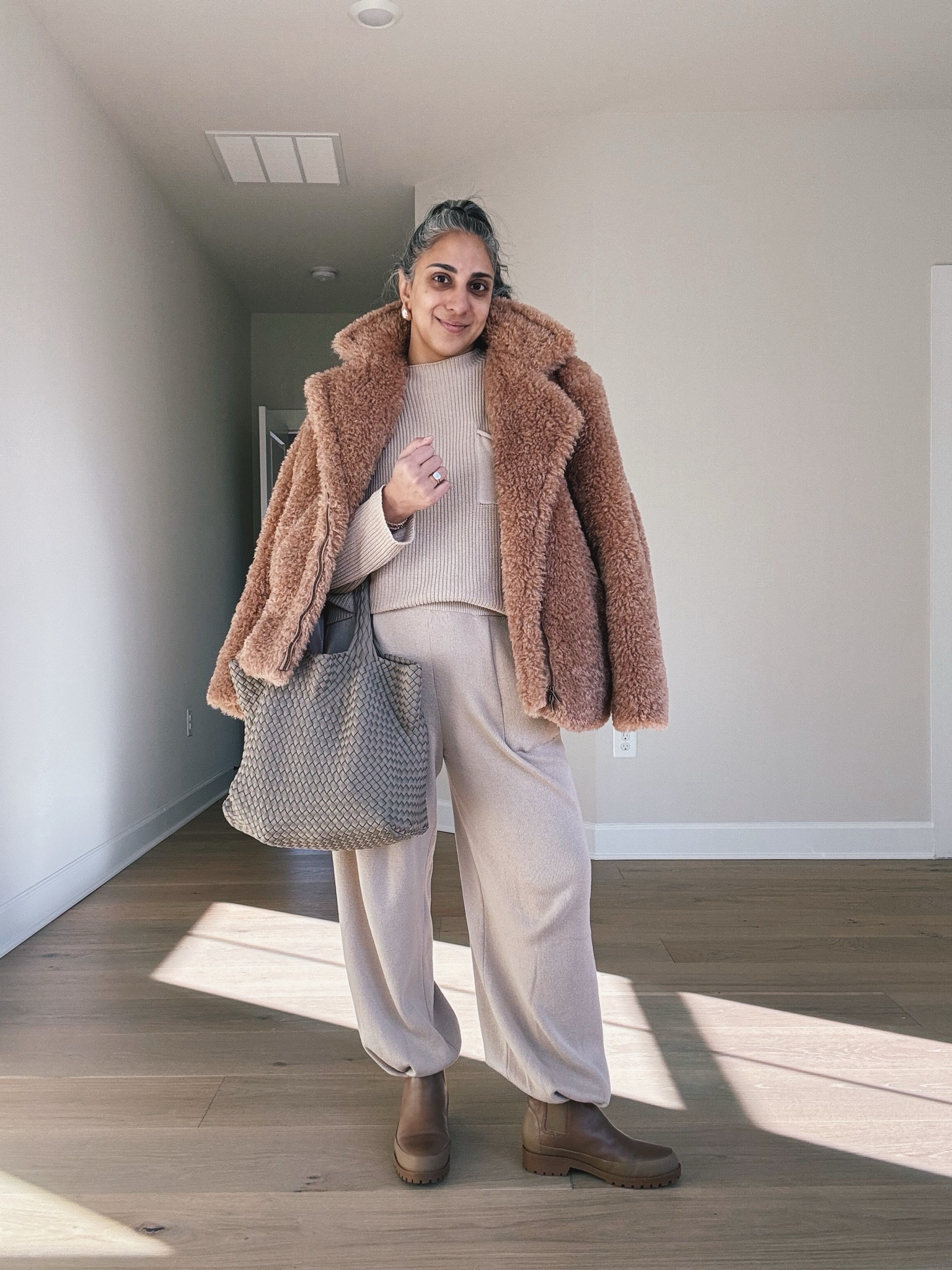 Casual (but not basic) beige outfit

#LTKSeasonal #LTKmidsize #LTKfindsunder50