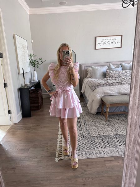 Easter fit 🐰 🐣
Wearing a smalll
