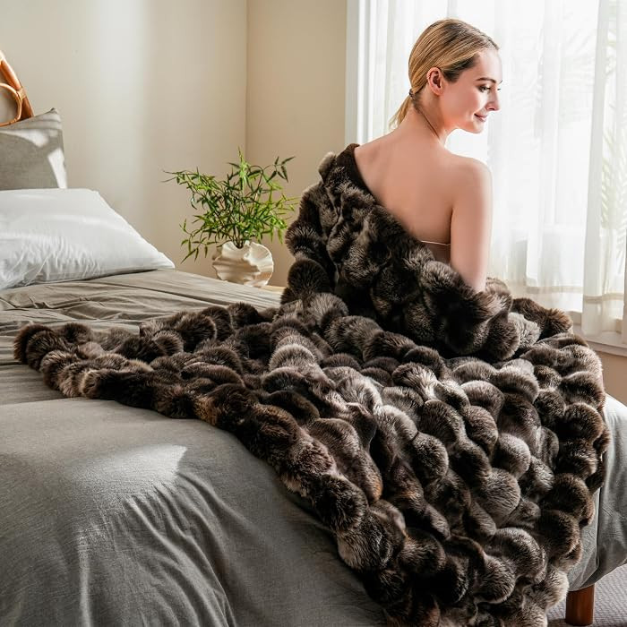Fluffy Faux Fur Throw Blanket for Couch, Soft Plush Thick Cozy Fuzzy Luxury Minky Bubble Blanket ... | Amazon (US)