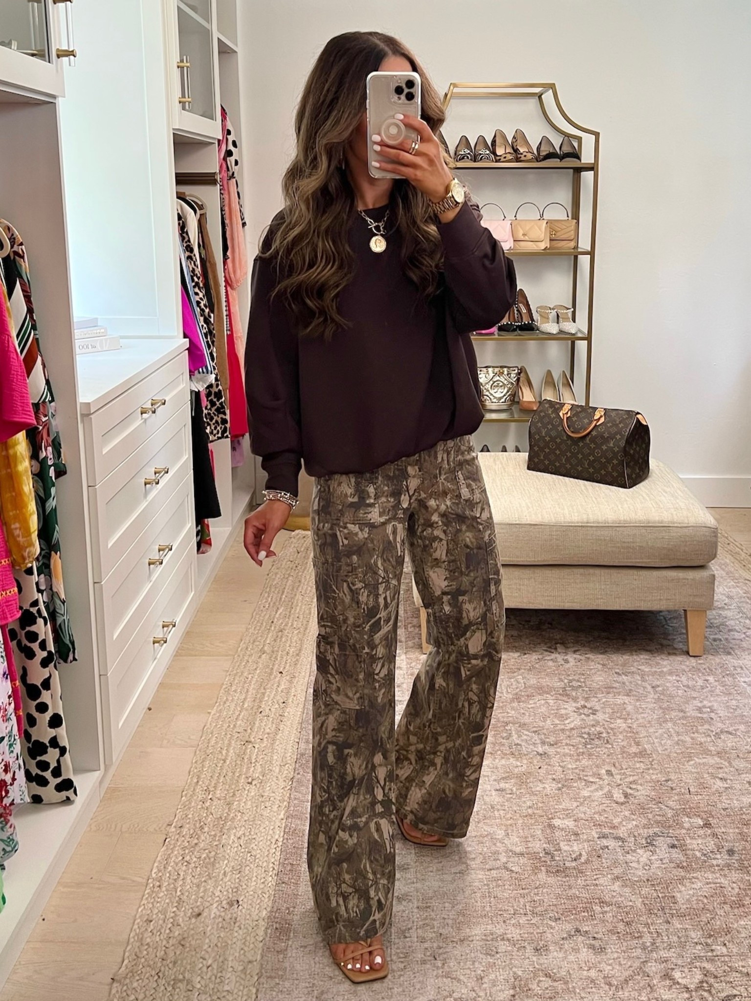 Wearing size S in the top and pants run tts but you could size down if you’re between sizes. More prints and colors are available in both styles! NOTE IF THE LINKS ARENT WORKING TRY THE LINKS WE HAVE SAVED IN THE COMMENT ICON BELOW ♥️