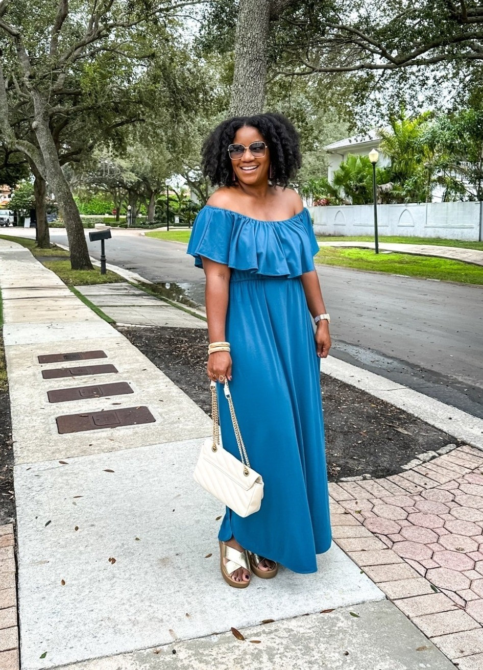 Easy, breezy, and comfy 🤍 This off-the-shoulder maxi dress with pockets is perfect for casual days, weekend plans, or vacation strolls. Flowy, flattering, and effortless—just throw it on and go.

casual maxi dress with pockets/off the shoulder dress/women casual dress/summer maxi dress/flowy dress outfit/comfortable everyday dress/vacation dress women/weekend outfit women/relaxed fit maxi dress/flat sandal outfit/casual chic dress/midsize fashion dress

#LTKootd #LTKSaleAlert #LTKMidsize