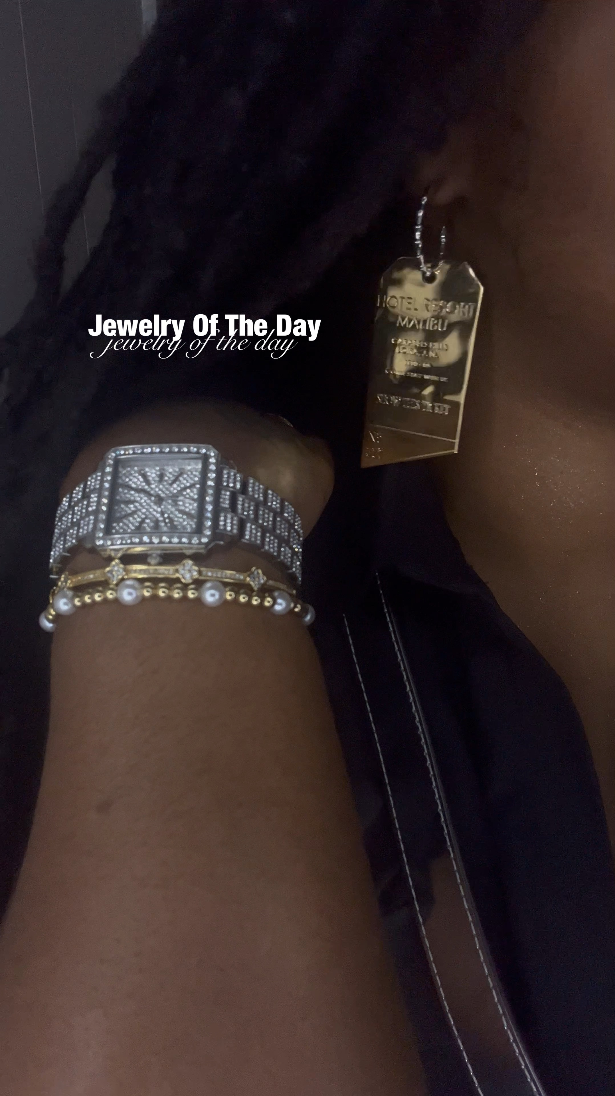 Sadly couldn’t tag them but earrings from Zara ✨

#LTKstyletip #LTKGiftGuide #LTKVideo