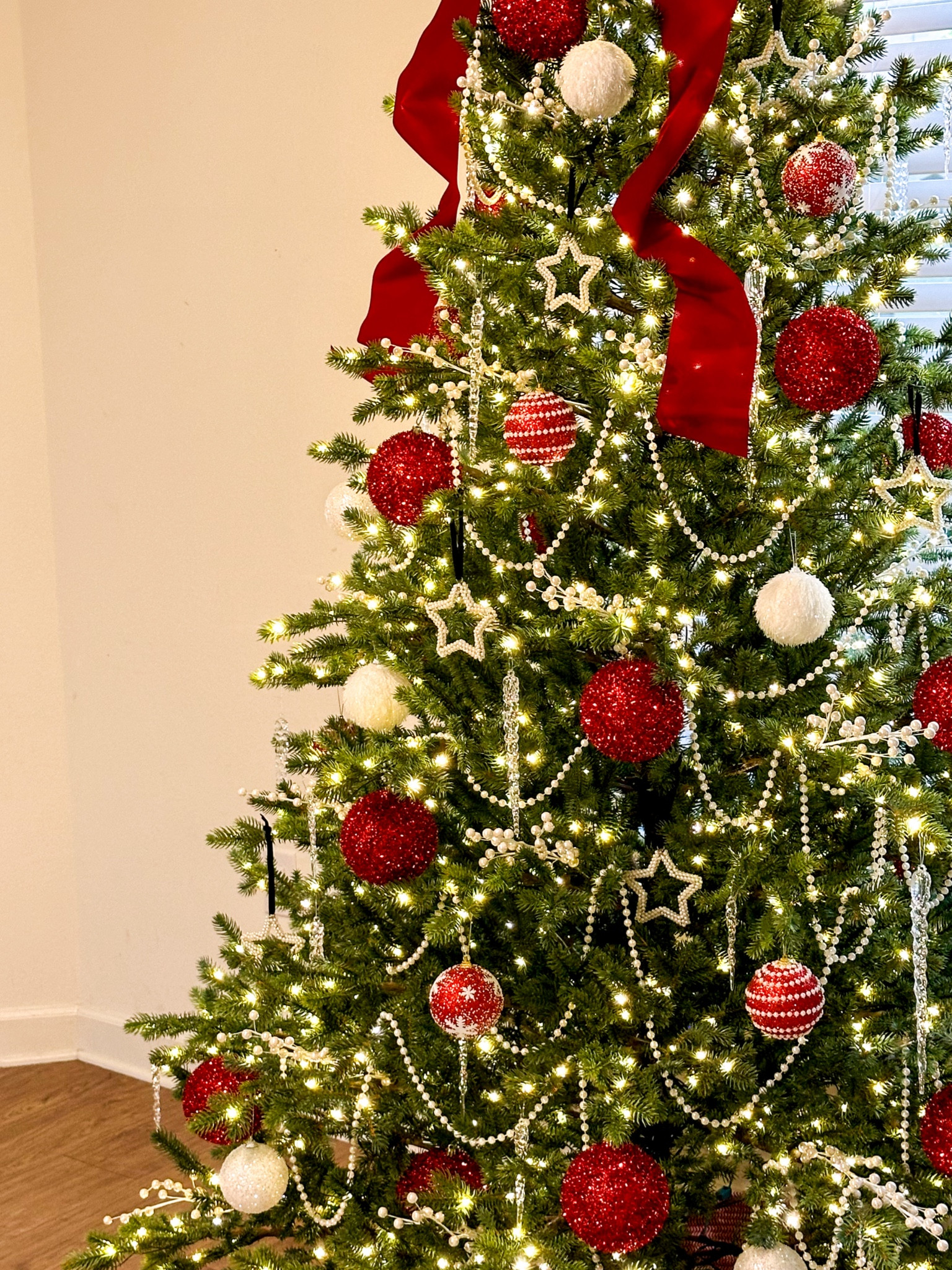 Loving all the finds I used to bring my sparkly red and pearl tree to life! 🎄

#LTKHoliday #LTKHome #LTKSeasonal