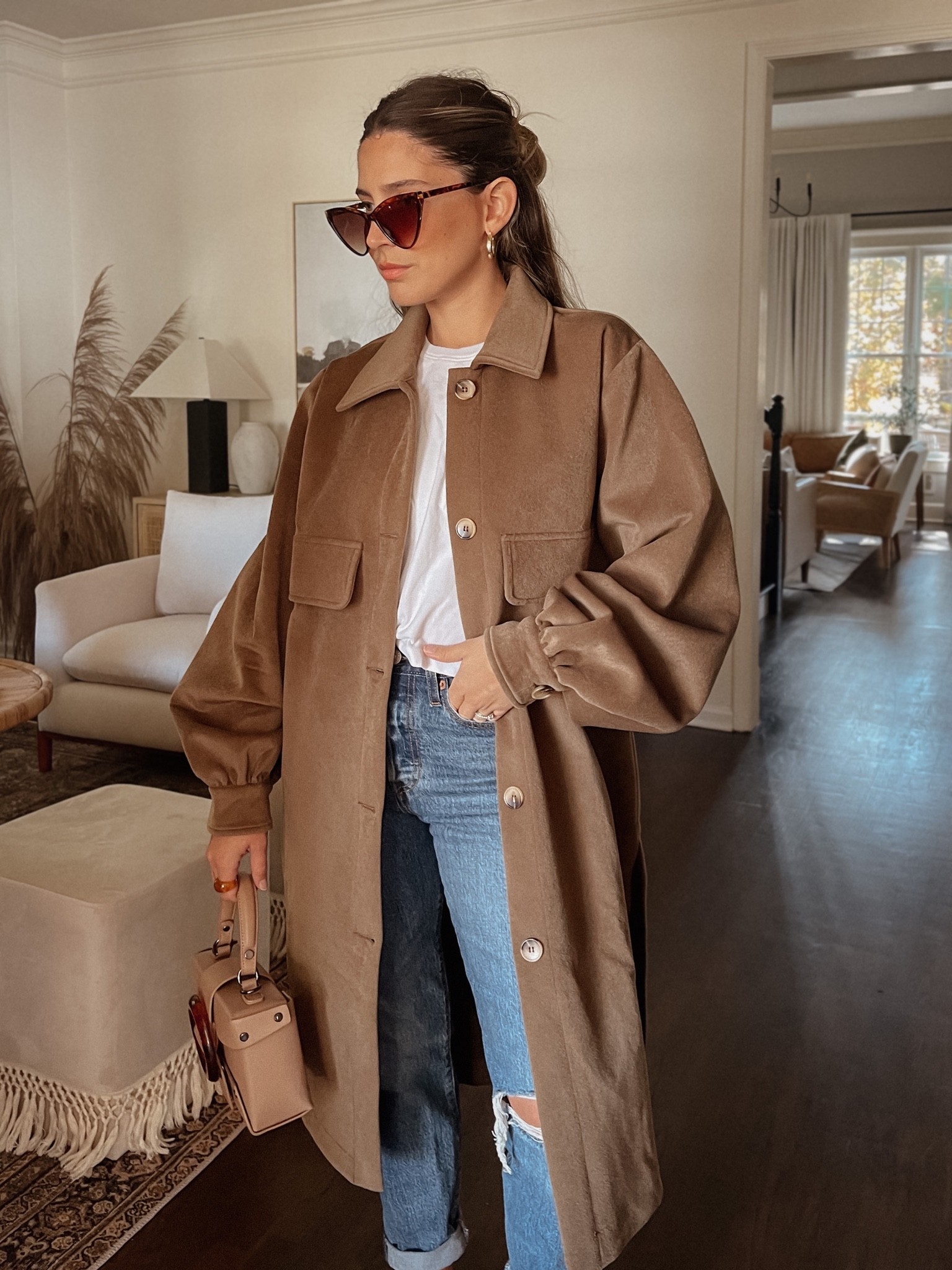 Celebrity style on a budget! Found this long coat Kendall Jenner is wearing! Currently obsessed with it! From @lucca . You can even 25% off with code ana25 . Linked it in the bio 

#LTKHoliday #LTKstyletip