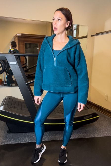 O o brome for the win!  I’m loving these leggings - and wearing a size large in the pullover 

#LTKfit #LTKsalealert #LTKstyletip