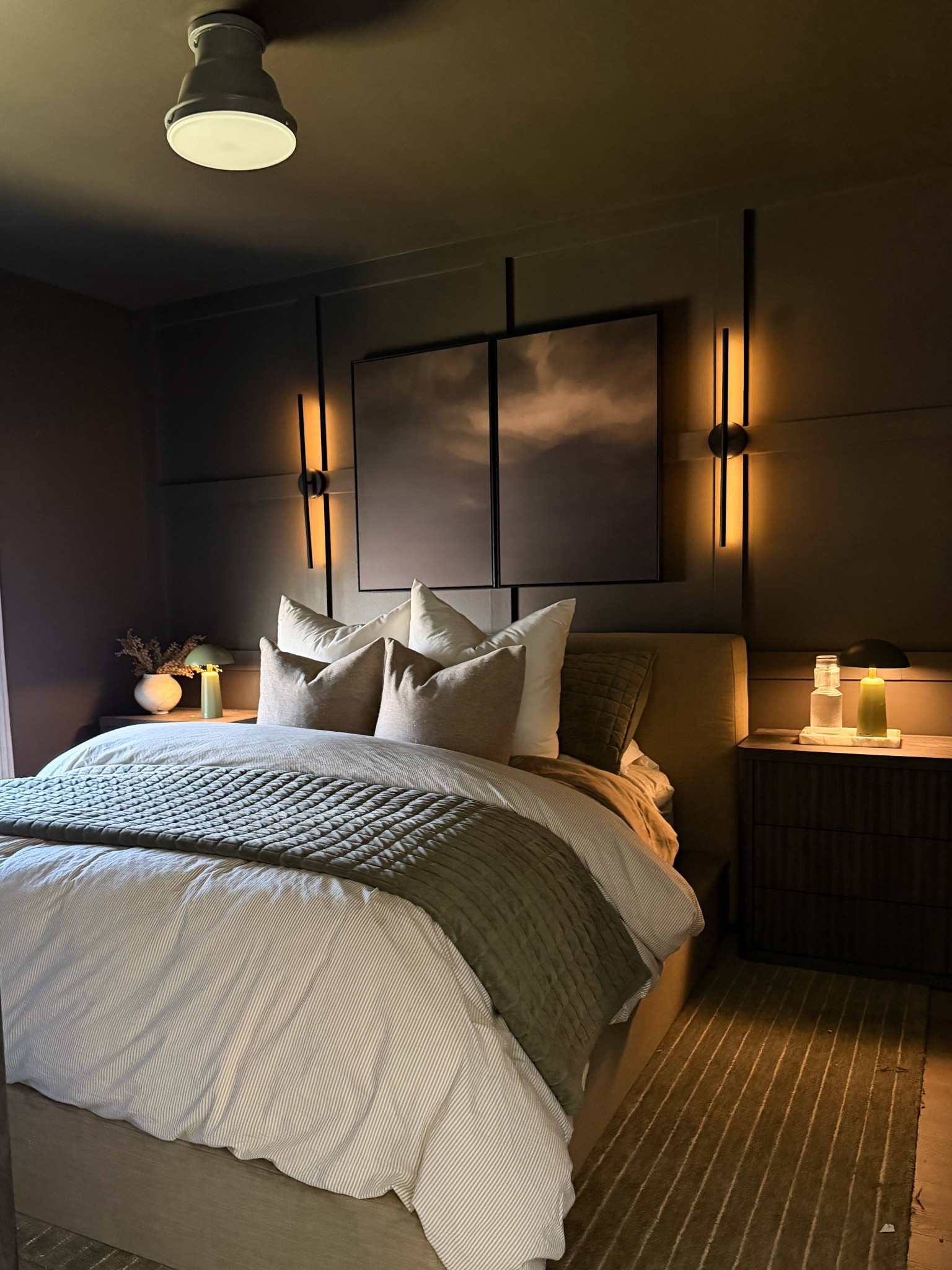 moody art set, super affordable.

moody bedroom inspo

#LTKHome