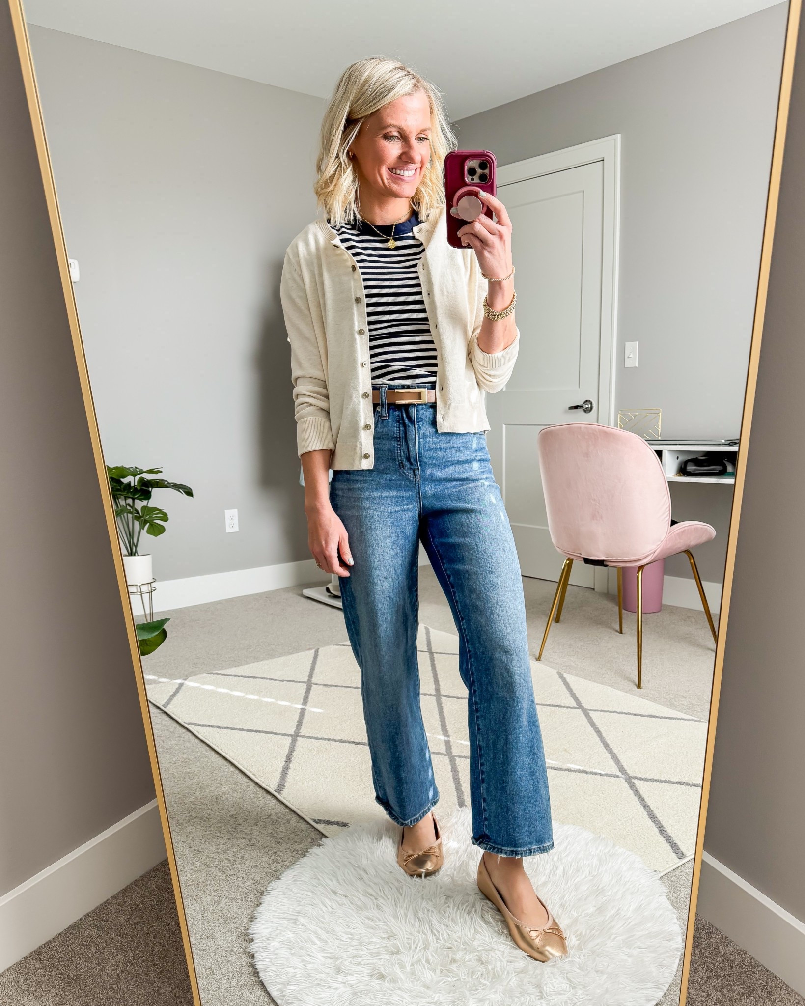 What I wore this week! 
Top- small
Cardigan- small
Jeans- thrifted, linked similar 

#LTKPetite #LTKStyleTip #LTKSeasonal