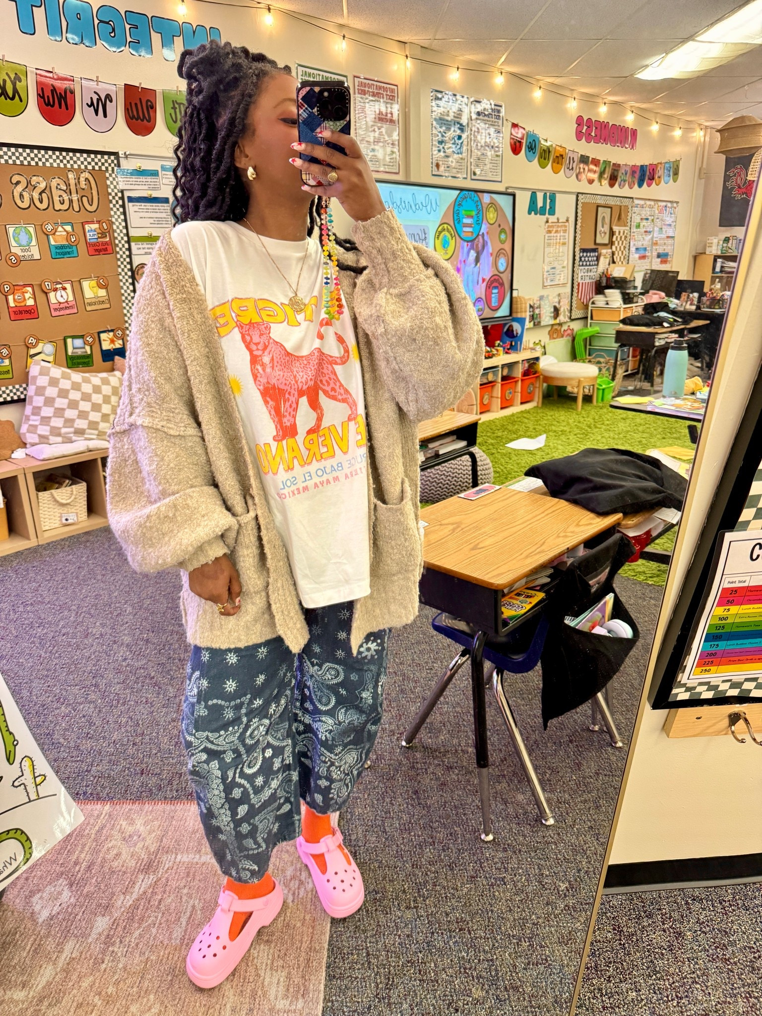 Wednesday! (It’s gardening day)
Shirt: large
Jeans: 28
Cardigan: 10

#LTKootd #LTKdayinmylife #LTKgrwm