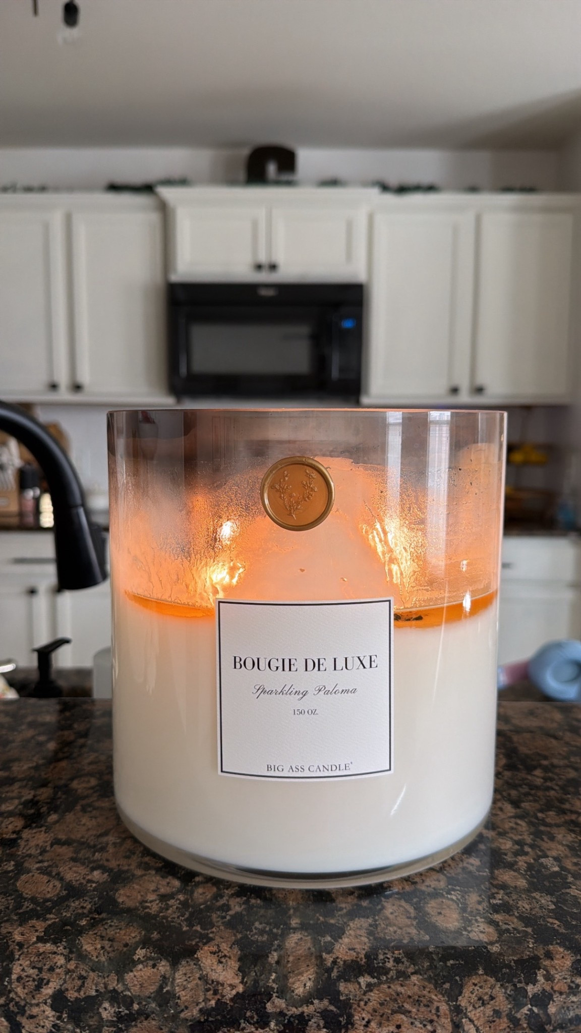 Code:TINA15 
Feels up the whole room and smells soo good! Great gift! 

#LTKSaleAlert