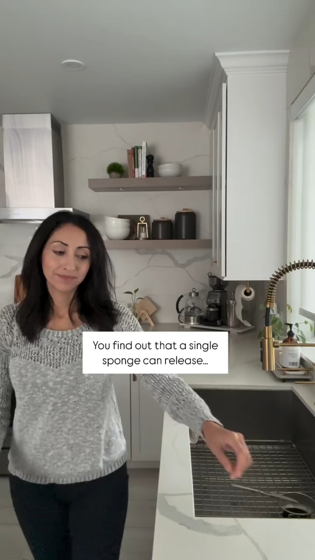 ‼️Comment below “SPONGE” for toxinfree dish sponges and toxinfree dish soaps we love and use!⤵️⤵️⤵️

You know those bright yellow & green kitchen sponges we all have by the sink? Well… every time we scrub a cup or rinse a pan, they’re actually shedding microplastics — teeny, invisible plastic particles — right onto our dishes. ❌

💡 Studies have found that a single sponge can release ‼️tens of thousands of microplastic particles every time it’s used. And one study estimated that the average household sponge can release up to 1.5 million microplastic fragments per day if you wash dishes often. 

‼️Every time we scrub a pan or rinse a cup, those sponges actually shed tiny microplastic fibers — so small we can’t see them — and they end up sticking to our dishes or washing down the drain. 🙈

Researchers found that the friction and hot water break down the synthetic material (usually polyurethane or polyester), so bits of it flake off. That means we’re not just cleaning our dishes… we might be adding invisible plastic dust to them.

🎉Thankfully there are easy cleaner swaps to natural cellulose sponges and loofah scrubbers!

⤵️⤵️⤵️For the full list of toxinfree sponges & kitchen cleaning just comment below “SPONGE”!

.
.
.
#toxinfree #toxinfreeliving #nontoxic #nontoxicliving #toxinfreehome #lowtox #toxinfreelifestyle #nontoxichome #sponge #sponges #kitchen #kitchensofinstagram #dishes