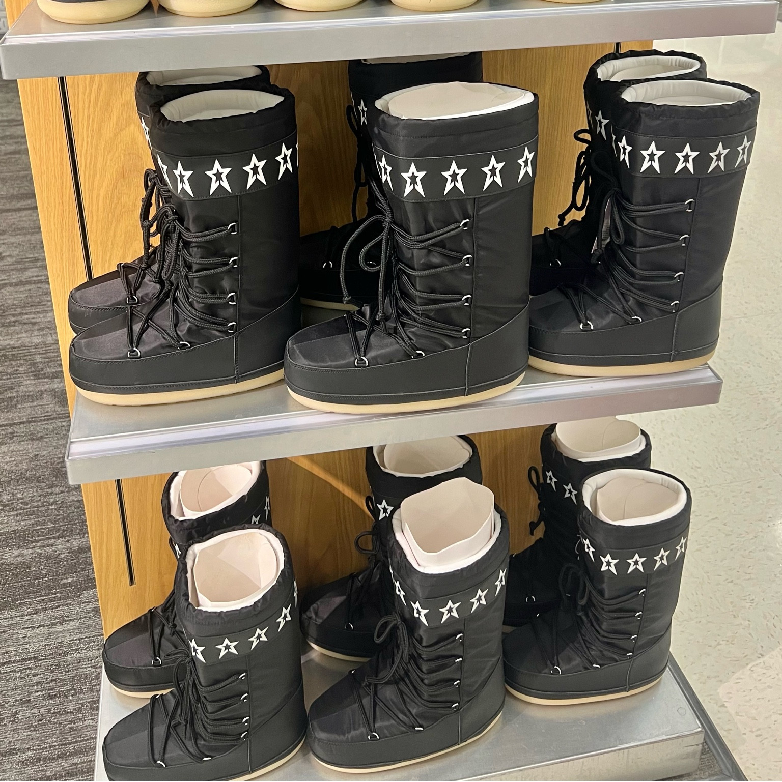 Buffy winter boots

Shoes, Target Style 

#LTKShoeCrush #LTKStyleTip #LTKSeasonal