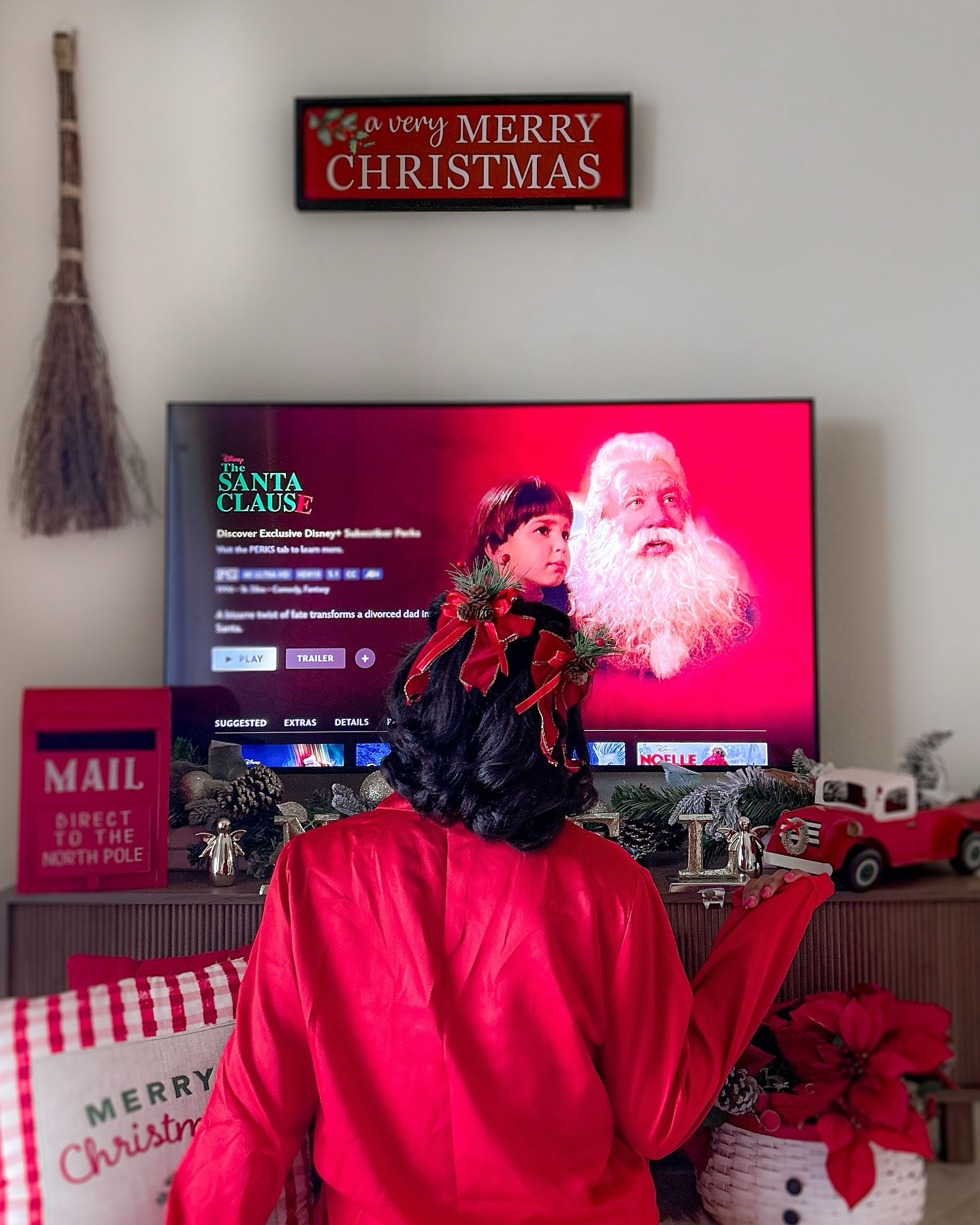 20 More Day Until Santa Stops By 🎅🏾🤍

The Santa Clause is on my my favorite all time Christmas Movies 🎥 🎄 give me this and Home Alone 🏠 it’s literally all I need every holiday season! ♥️✨

Christmas Season | Disney Christmas | The Santa Clause | Cozy Christmas |
