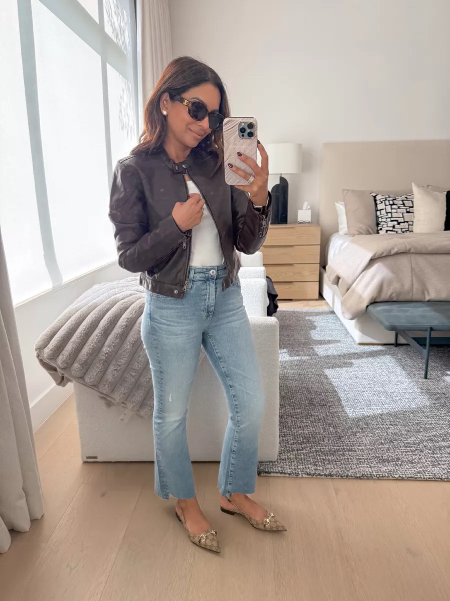 You all loved this look last week! I’m wearing an XS in the faux leather jacket, 25 in the denim, and I sizes up half a size to a 7.5 in the designer flats which are SO comfortable. This will be my staple outfit this fall! 🍂

#LTKFindsUnder100 #LTKSeasonal #LTKStyleTip