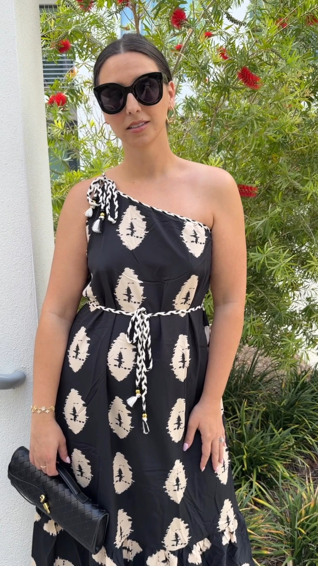 POV: you found the perfect throw-on-and-go dress 🖤
Flowy, flattering, and under $40 (Wearing a Size L)

#midsizestyle #midsizefashion #momstyle #bohovibes #summerstyle 

#LTKootd #LTKTall #LTKMidsize